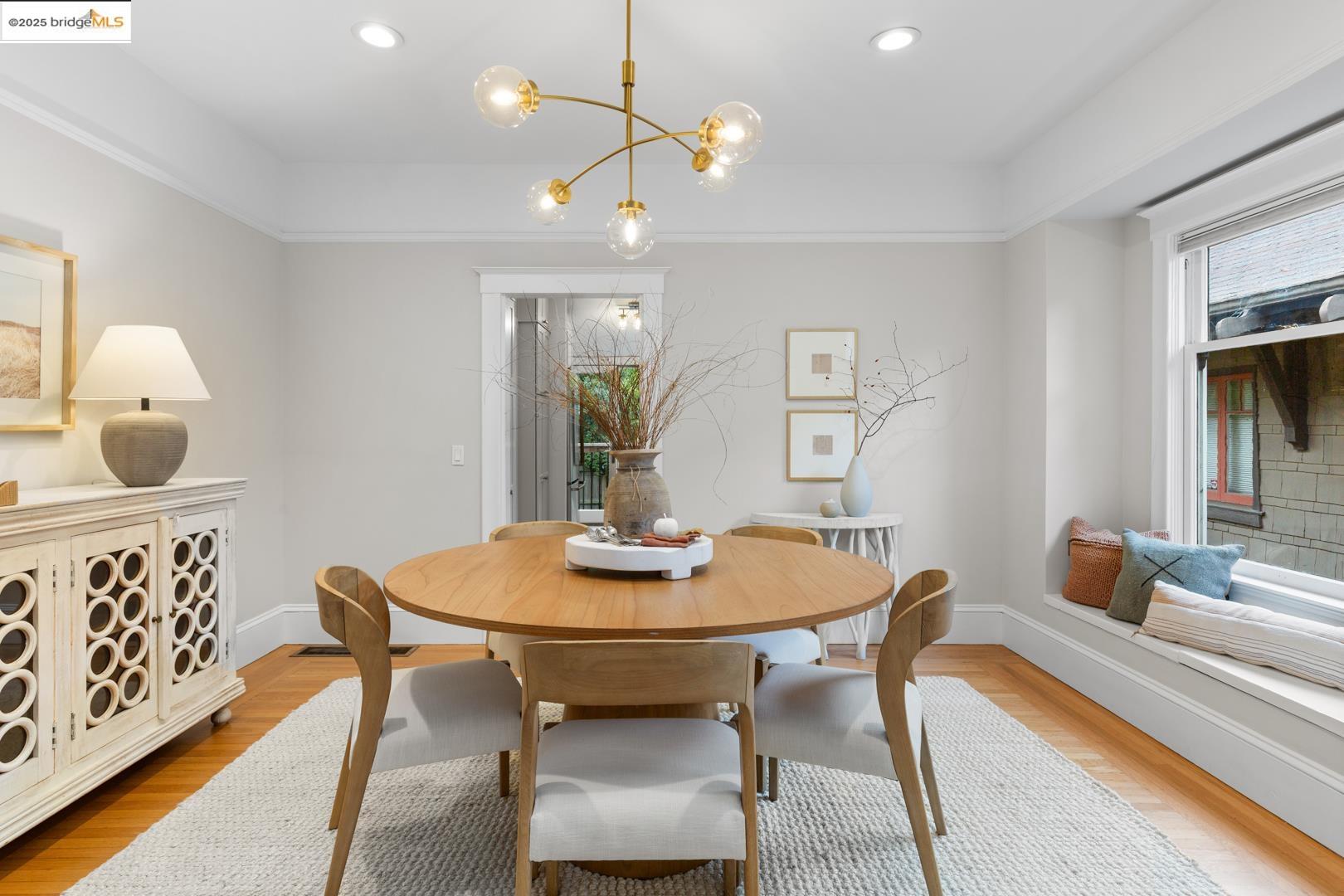 Detail Gallery Image 12 of 33 For 2644 Parker St, Berkeley,  CA 94704 - 2 Beds | 1 Baths