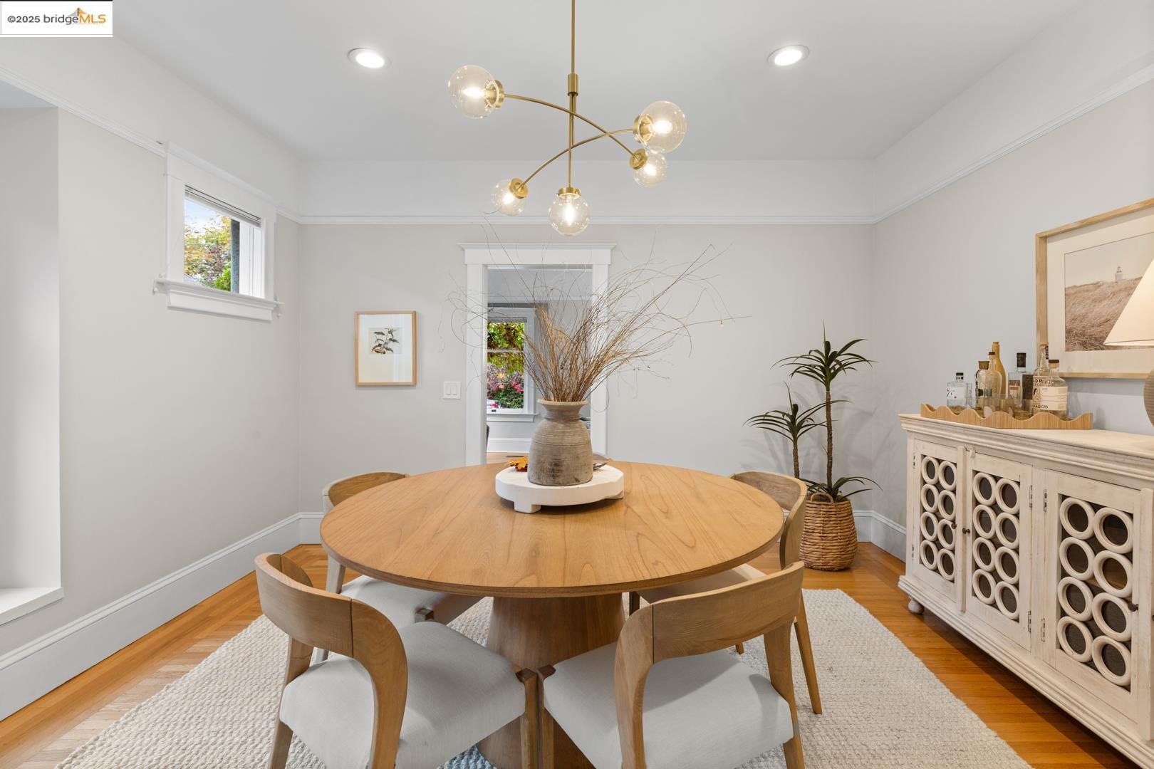 Detail Gallery Image 13 of 33 For 2644 Parker St, Berkeley,  CA 94704 - 2 Beds | 1 Baths