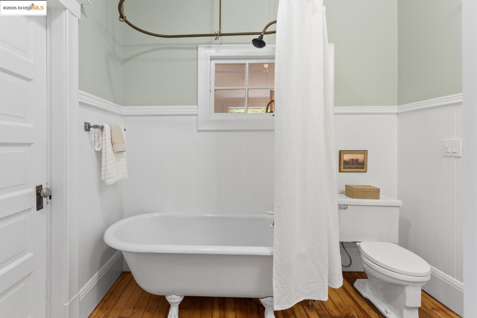 Detail Gallery Image 21 of 33 For 2644 Parker St, Berkeley,  CA 94704 - 2 Beds | 1 Baths