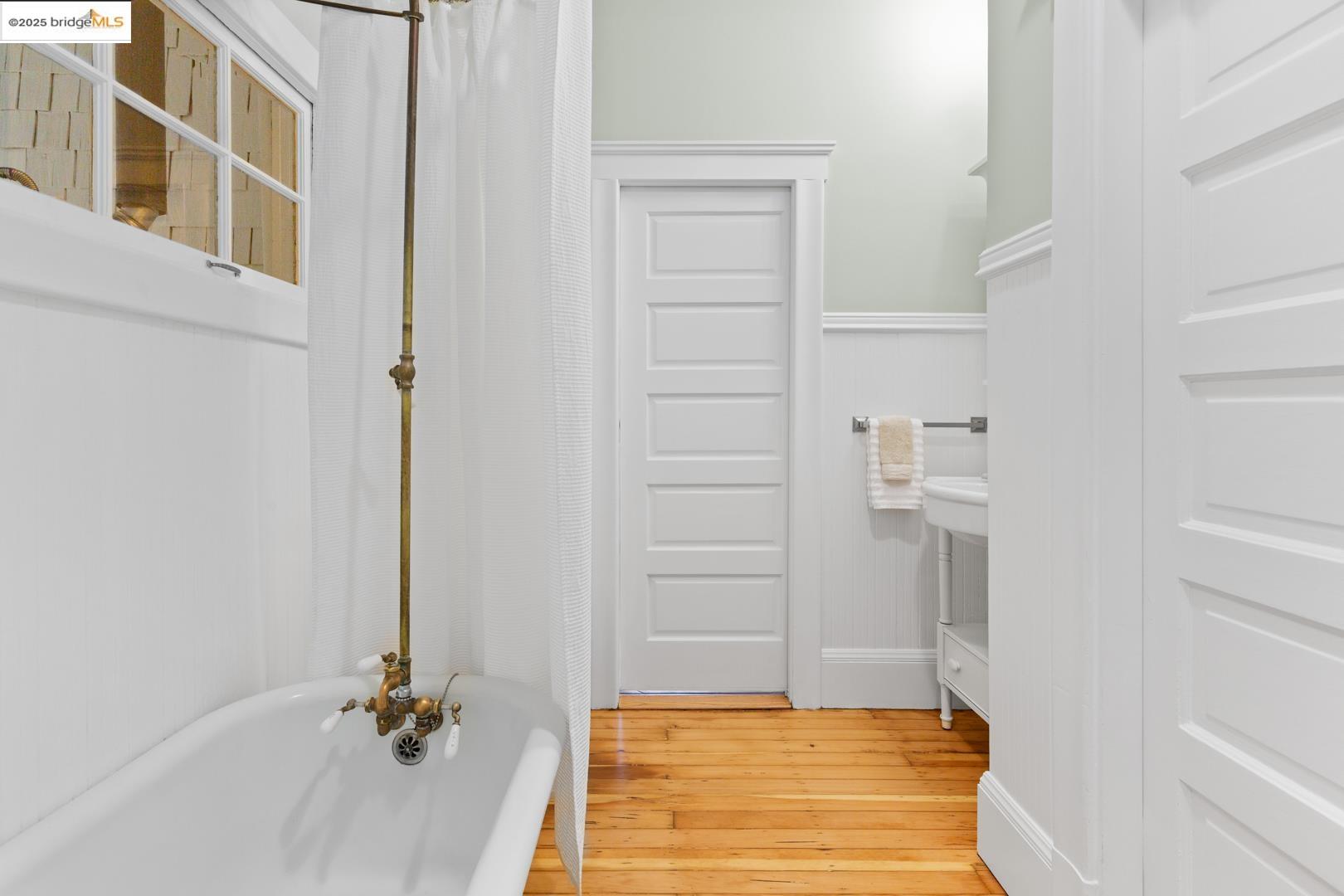 Detail Gallery Image 23 of 33 For 2644 Parker St, Berkeley,  CA 94704 - 2 Beds | 1 Baths