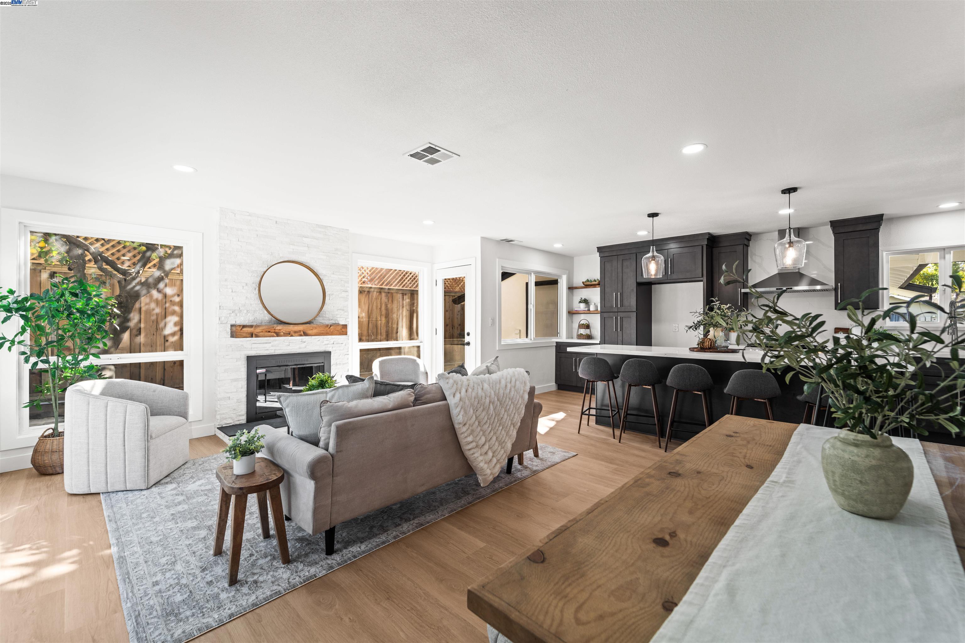 Detail Gallery Image 13 of 39 For 4119 Churchill Dr, Concord,  CA 94521 - 3 Beds | 2 Baths