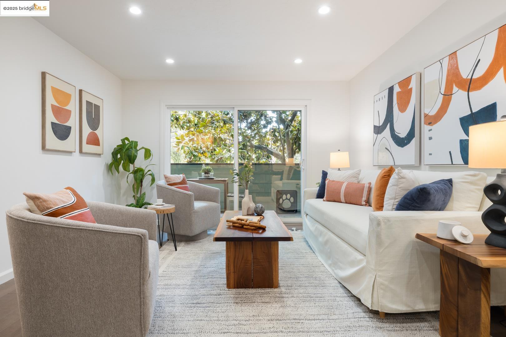 Detail Gallery Image 2 of 22 For 199 Montecito Ave #103,  Oakland,  CA 94610 - 1 Beds | 1 Baths