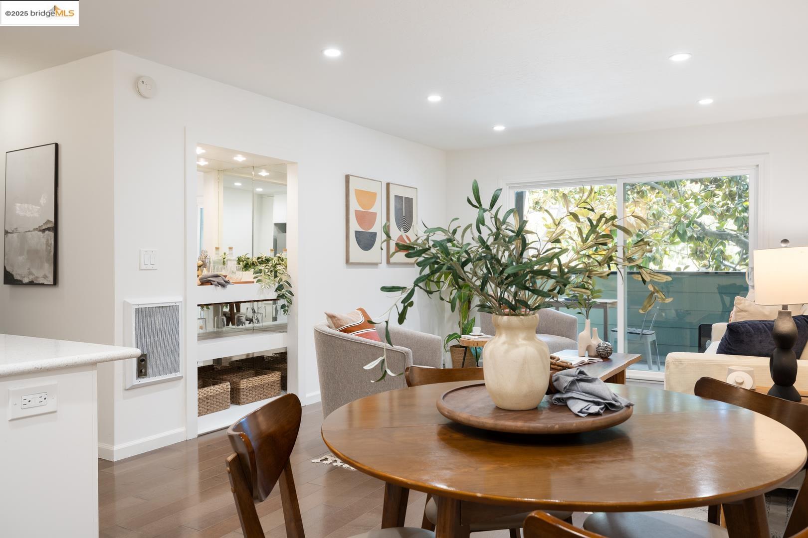 Detail Gallery Image 5 of 22 For 199 Montecito Ave #103,  Oakland,  CA 94610 - 1 Beds | 1 Baths