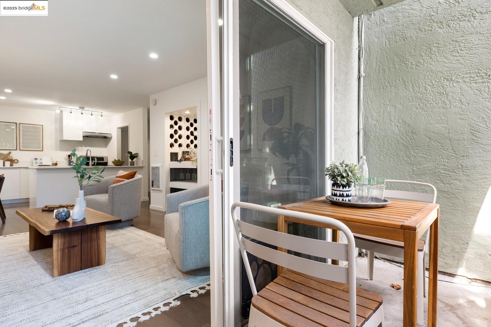 Detail Gallery Image 7 of 22 For 199 Montecito Ave #103,  Oakland,  CA 94610 - 1 Beds | 1 Baths