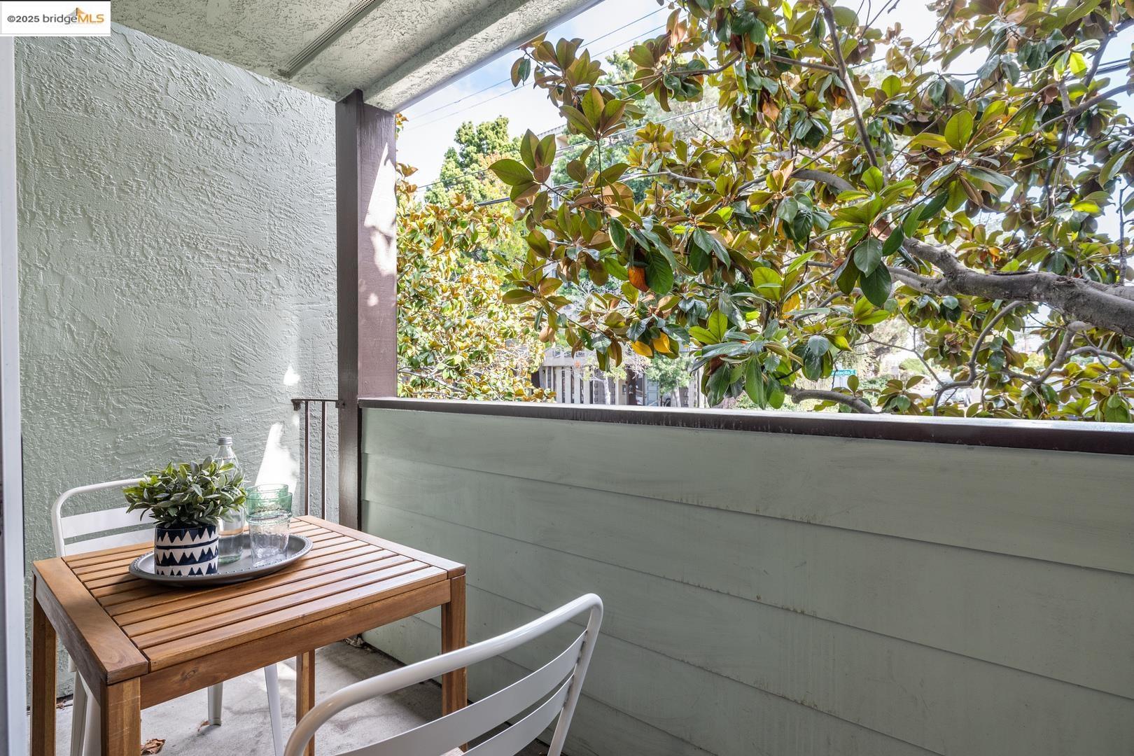 Detail Gallery Image 8 of 22 For 199 Montecito Ave #103,  Oakland,  CA 94610 - 1 Beds | 1 Baths