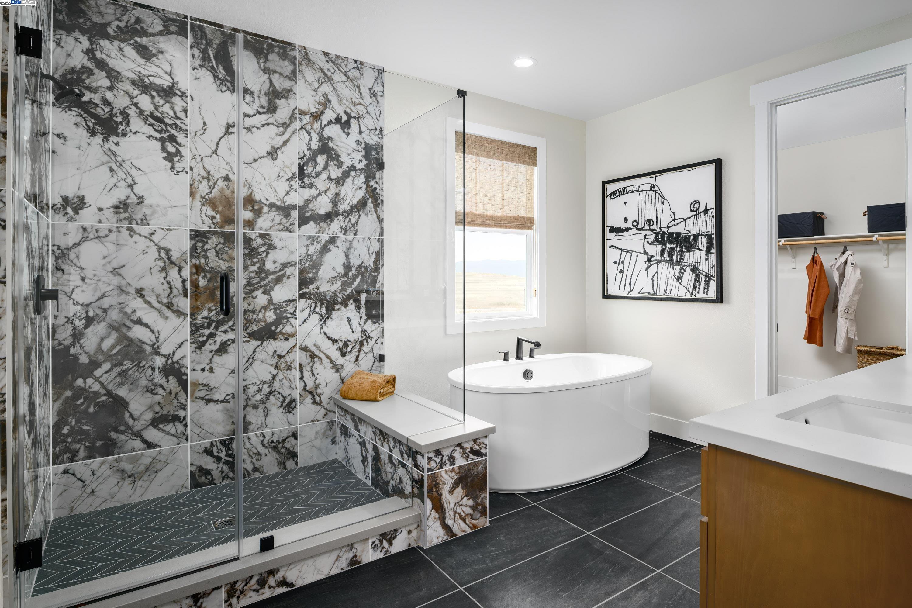 Detail Gallery Image 13 of 15 For 1580 W Walsh Ave, Dublin,  CA 94568 - 4 Beds | 3 Baths