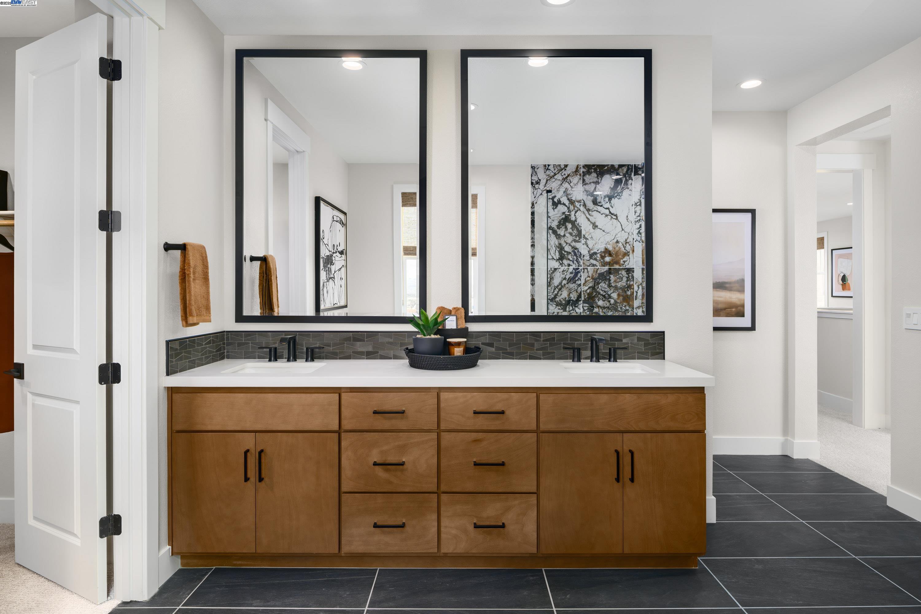 Detail Gallery Image 14 of 15 For 1580 W Walsh Ave, Dublin,  CA 94568 - 4 Beds | 3 Baths