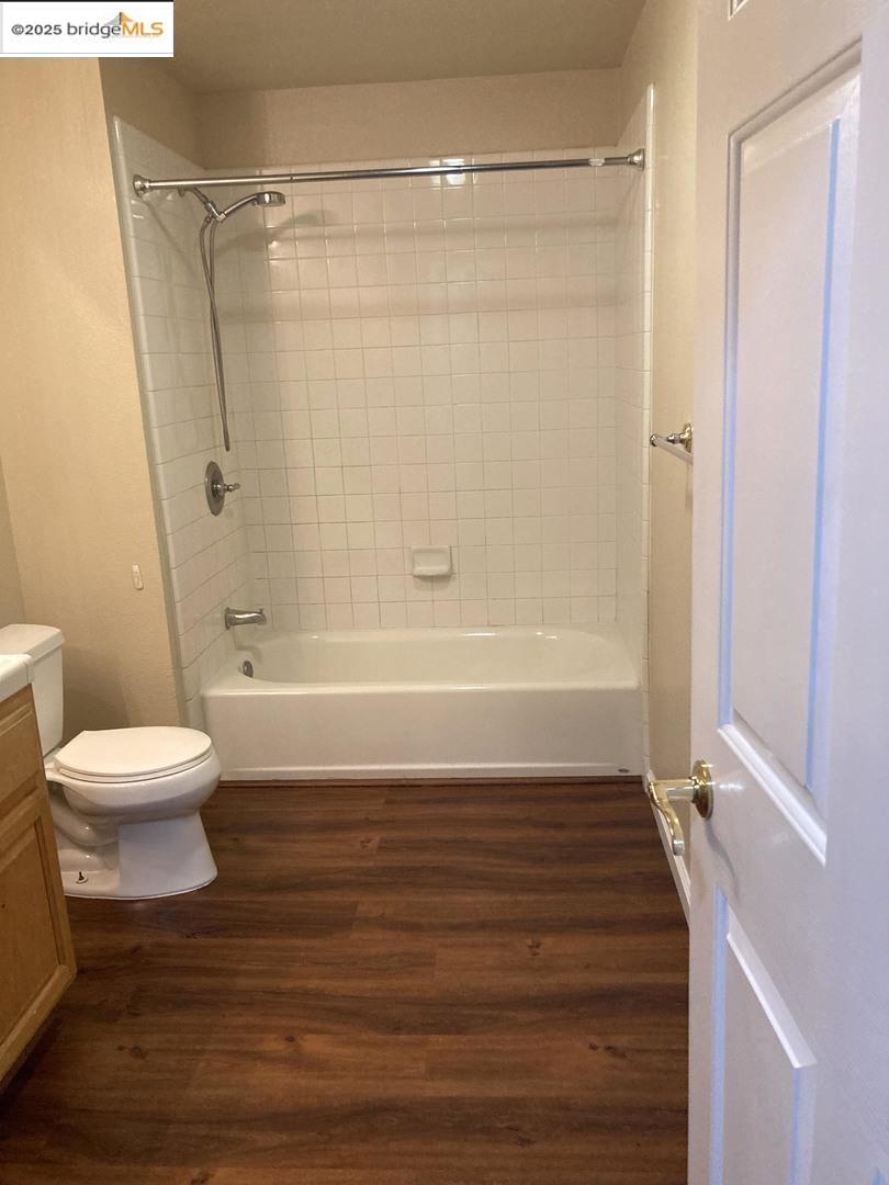 Detail Gallery Image 12 of 16 For 297 Tradewinds Dr Apt 105,  San Jose,  CA 95123 - 3 Beds | 2 Baths