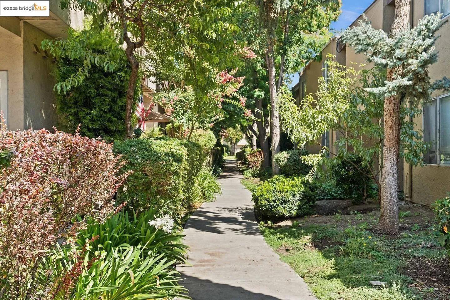 Detail Gallery Image 14 of 16 For 297 Tradewinds Dr Apt 105,  San Jose,  CA 95123 - 3 Beds | 2 Baths