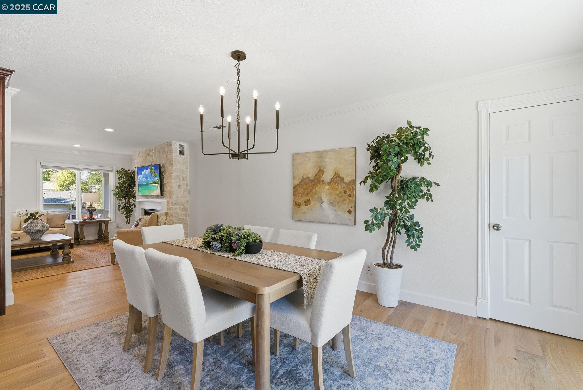 Detail Gallery Image 10 of 45 For 198 Pulido Rd, Danville,  CA 94526 - 5 Beds | 3 Baths