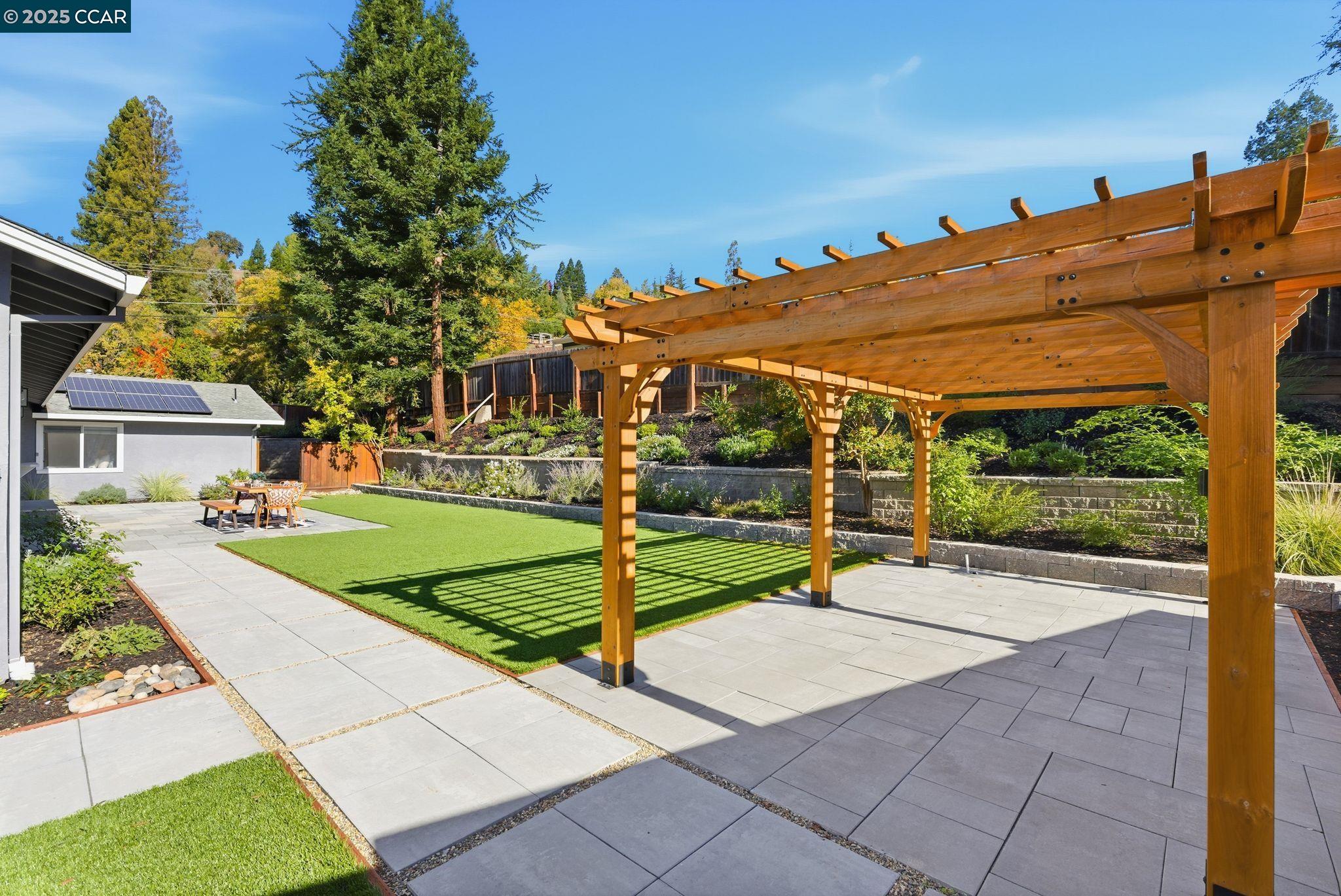 Detail Gallery Image 27 of 45 For 198 Pulido Rd, Danville,  CA 94526 - 5 Beds | 3 Baths