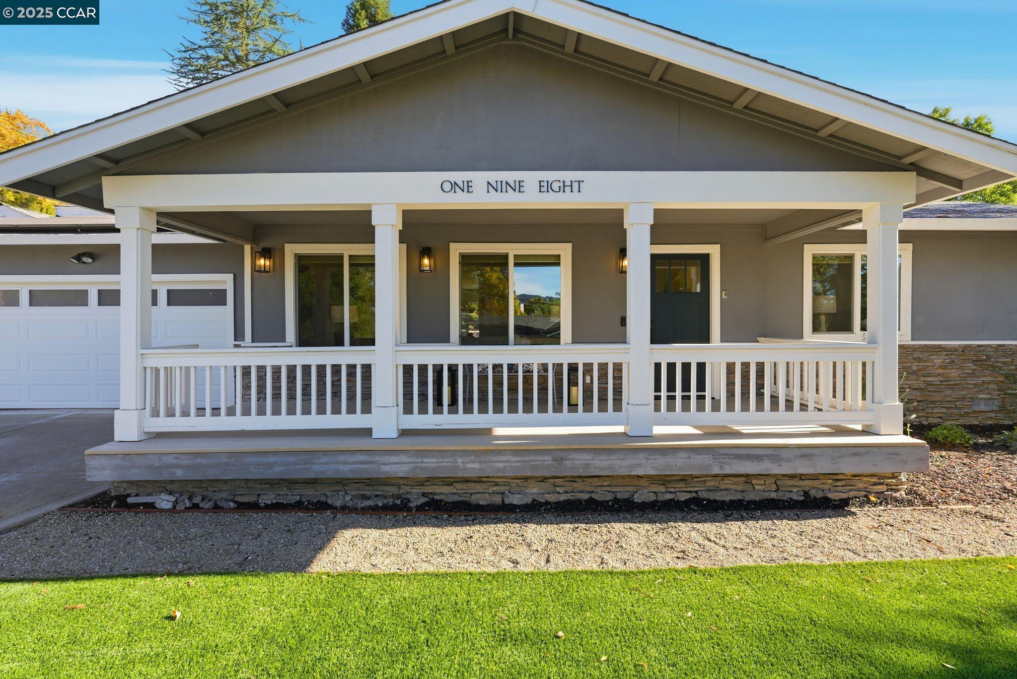 Detail Gallery Image 4 of 45 For 198 Pulido Rd, Danville,  CA 94526 - 5 Beds | 3 Baths