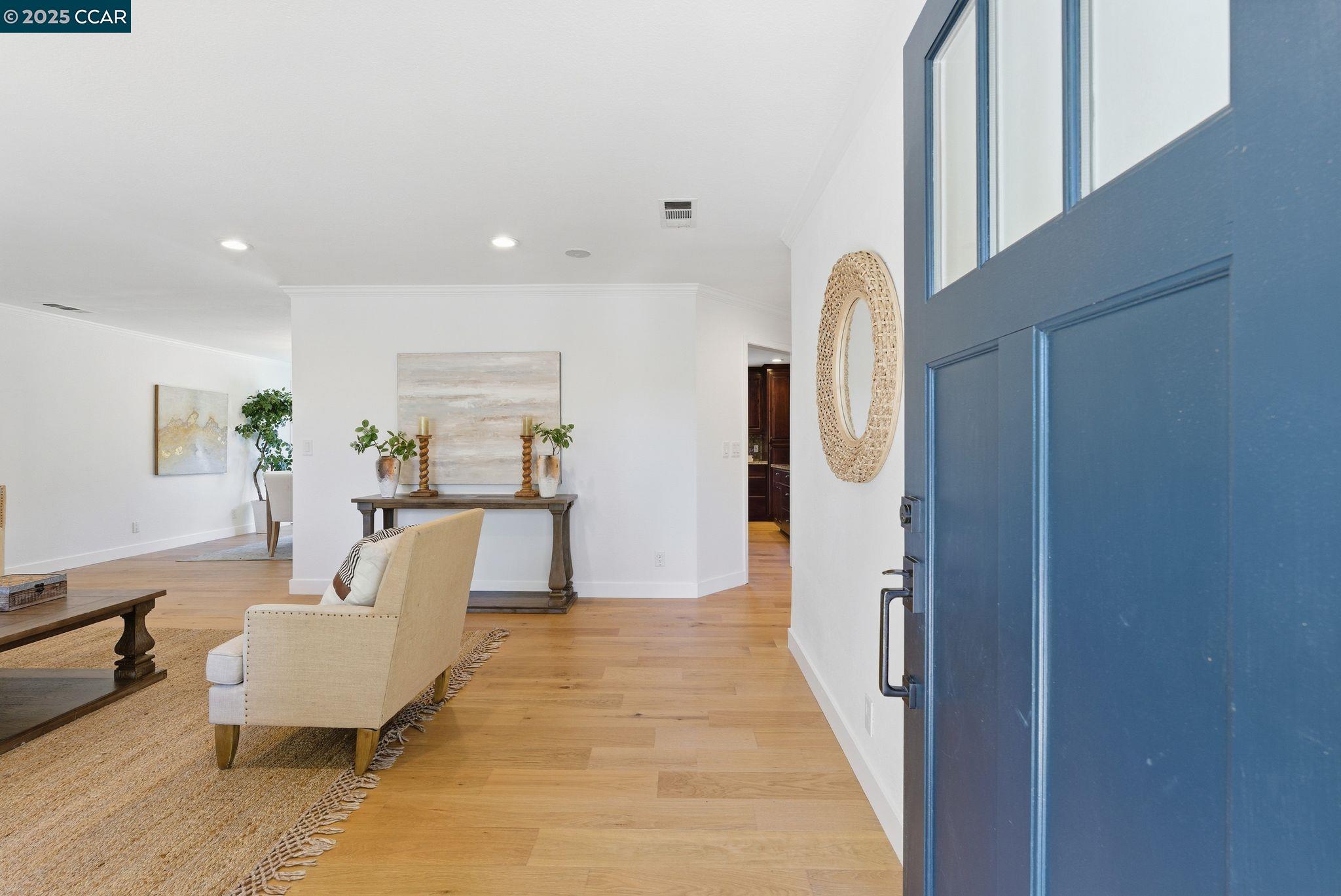 Detail Gallery Image 6 of 45 For 198 Pulido Rd, Danville,  CA 94526 - 5 Beds | 3 Baths