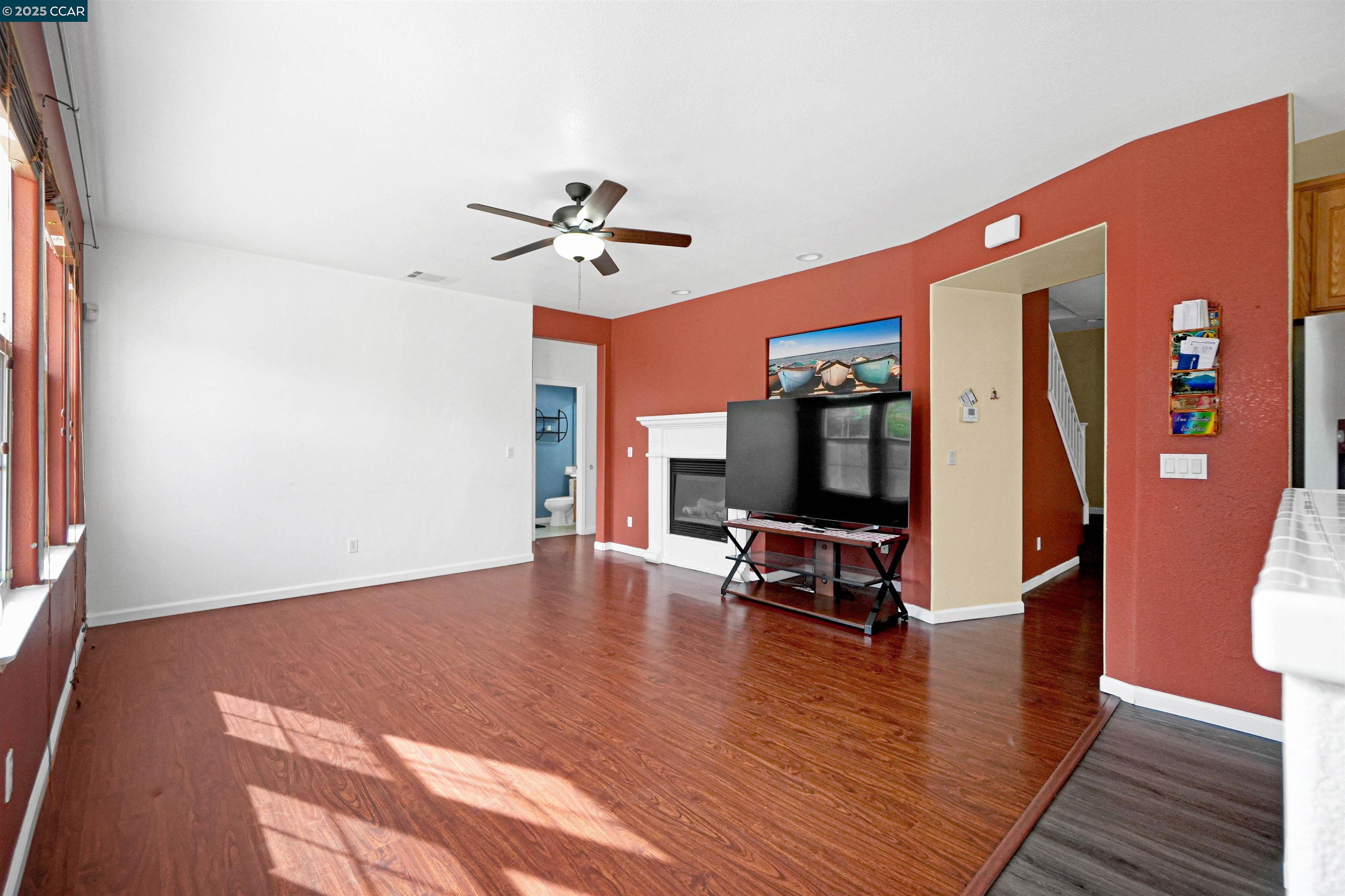 Detail Gallery Image 14 of 57 For 5700 Oakmont Dr, Richmond,  CA 94806 - 6 Beds | 3 Baths