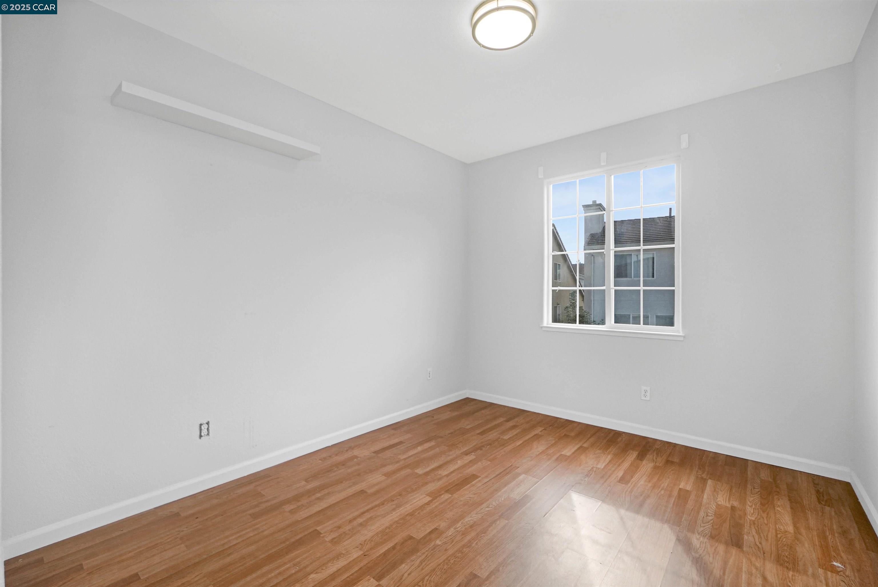 Detail Gallery Image 39 of 57 For 5700 Oakmont Dr, Richmond,  CA 94806 - 6 Beds | 3 Baths