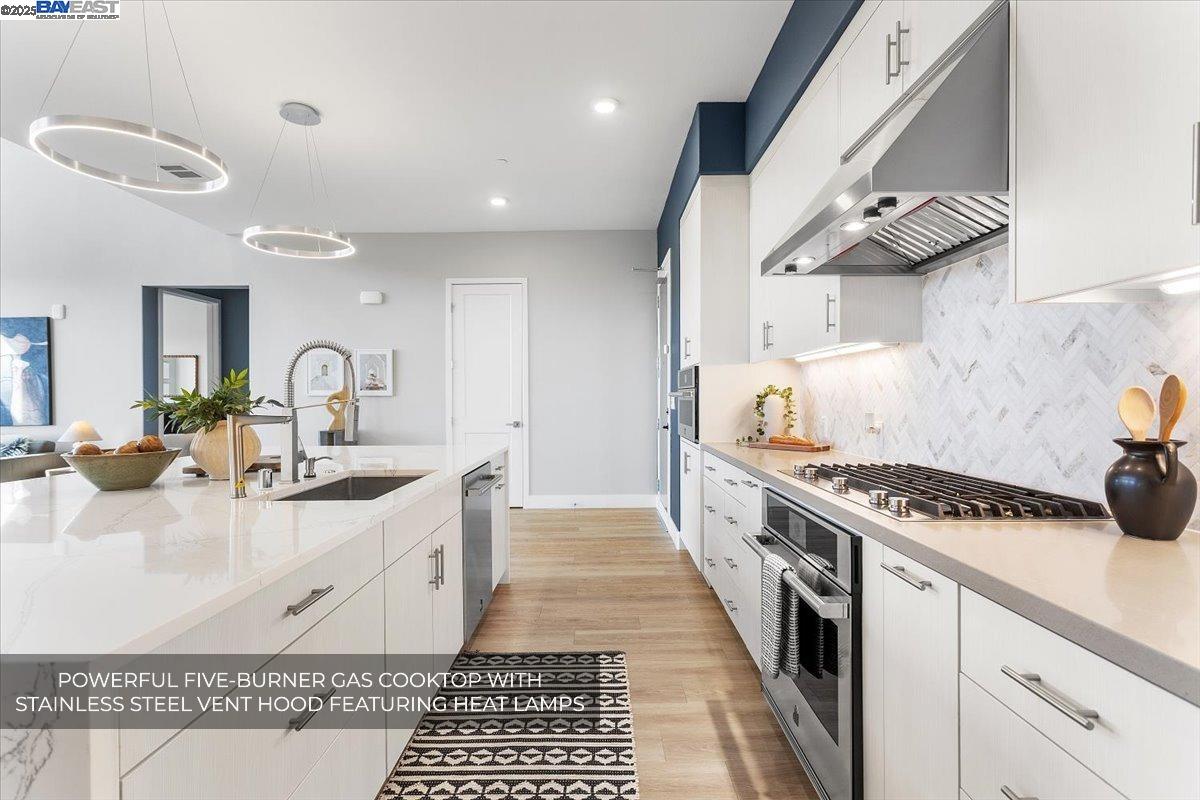 Detail Gallery Image 8 of 60 For 2250 Kilowatt Way #409,  Fremont,  CA 94539 - 3 Beds | 3 Baths