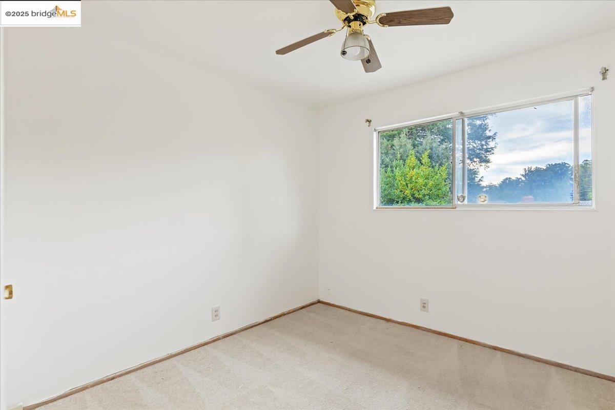 Detail Gallery Image 15 of 28 For 4704 Scotia Ave, Oakland,  CA 94605 - 4 Beds | 2/1 Baths