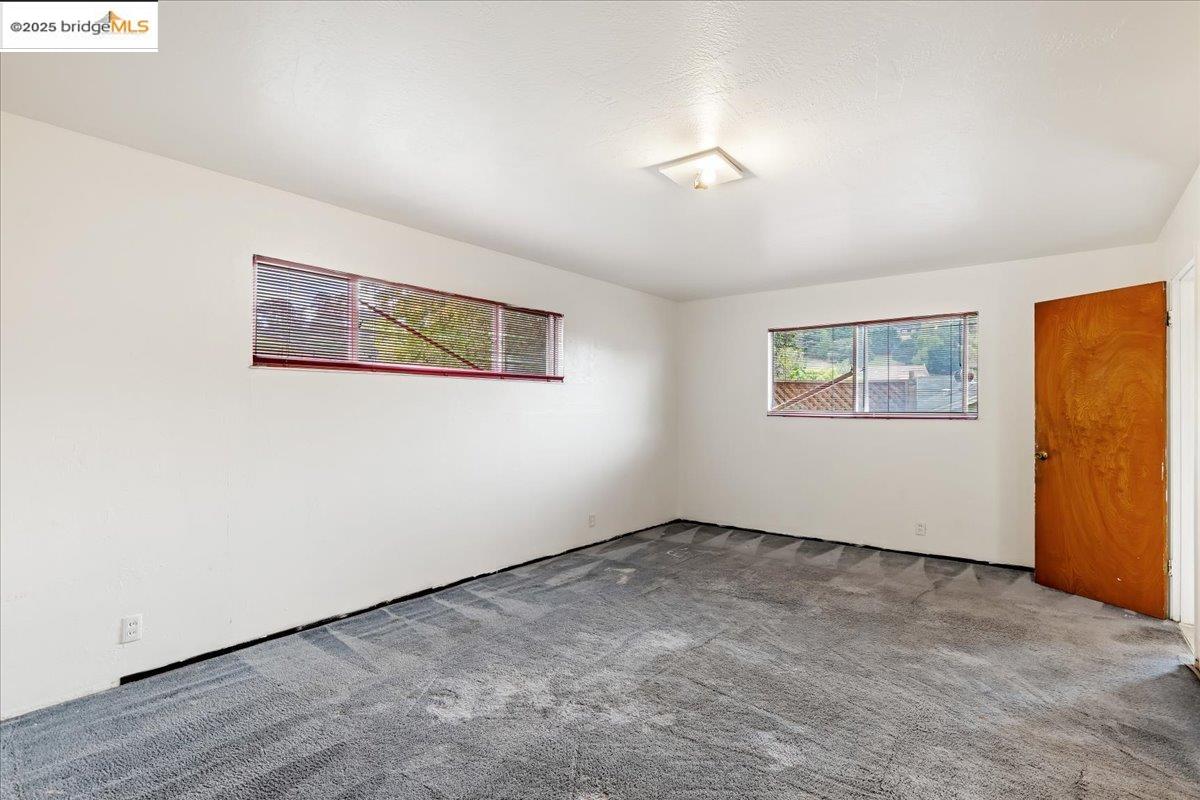 Detail Gallery Image 20 of 28 For 4704 Scotia Ave, Oakland,  CA 94605 - 4 Beds | 2/1 Baths