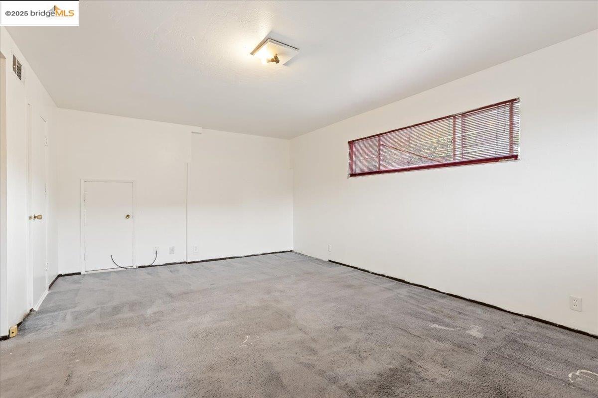 Detail Gallery Image 21 of 28 For 4704 Scotia Ave, Oakland,  CA 94605 - 4 Beds | 2/1 Baths