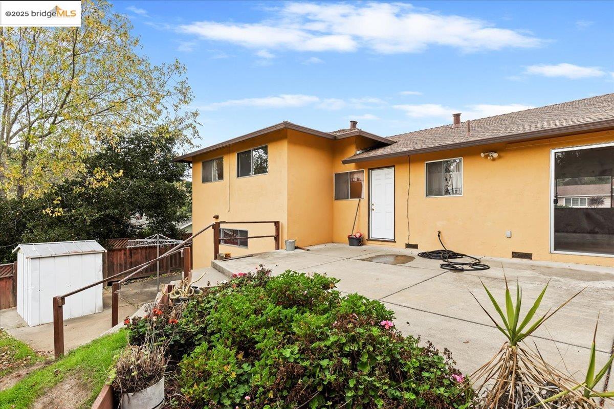 Detail Gallery Image 24 of 28 For 4704 Scotia Ave, Oakland,  CA 94605 - 4 Beds | 2/1 Baths