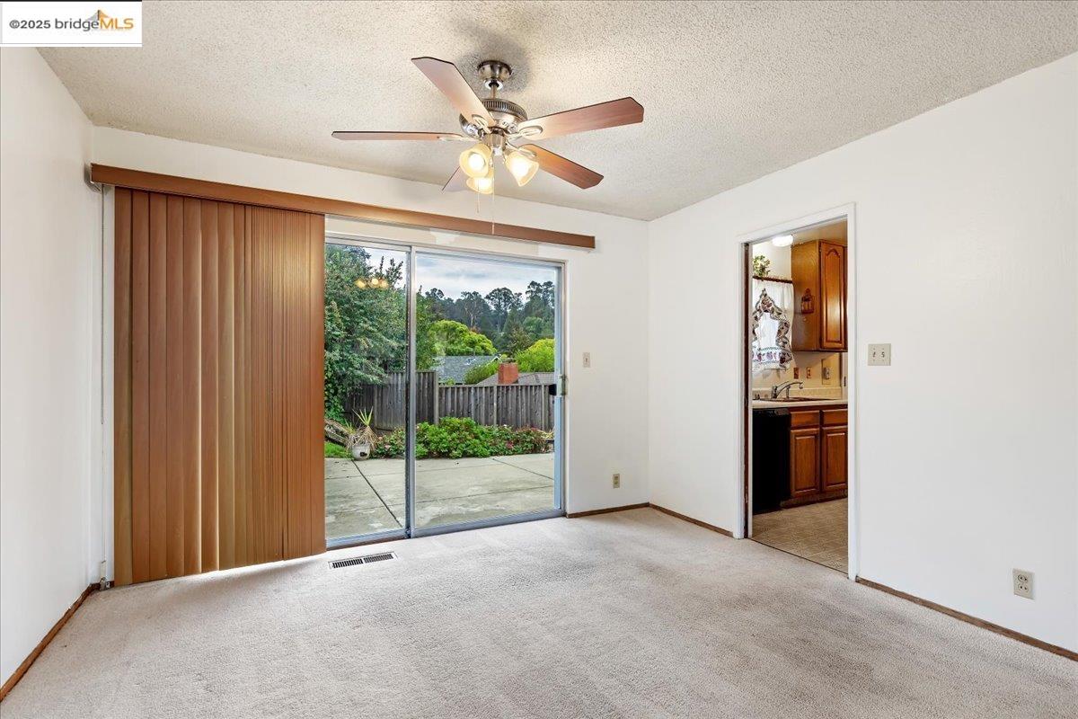 Detail Gallery Image 6 of 28 For 4704 Scotia Ave, Oakland,  CA 94605 - 4 Beds | 2/1 Baths