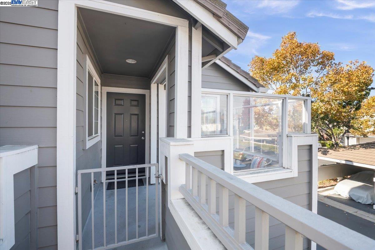 Detail Gallery Image 3 of 27 For 5656 Snowflake Cmn, Fremont,  CA 94538 - 2 Beds | 2 Baths