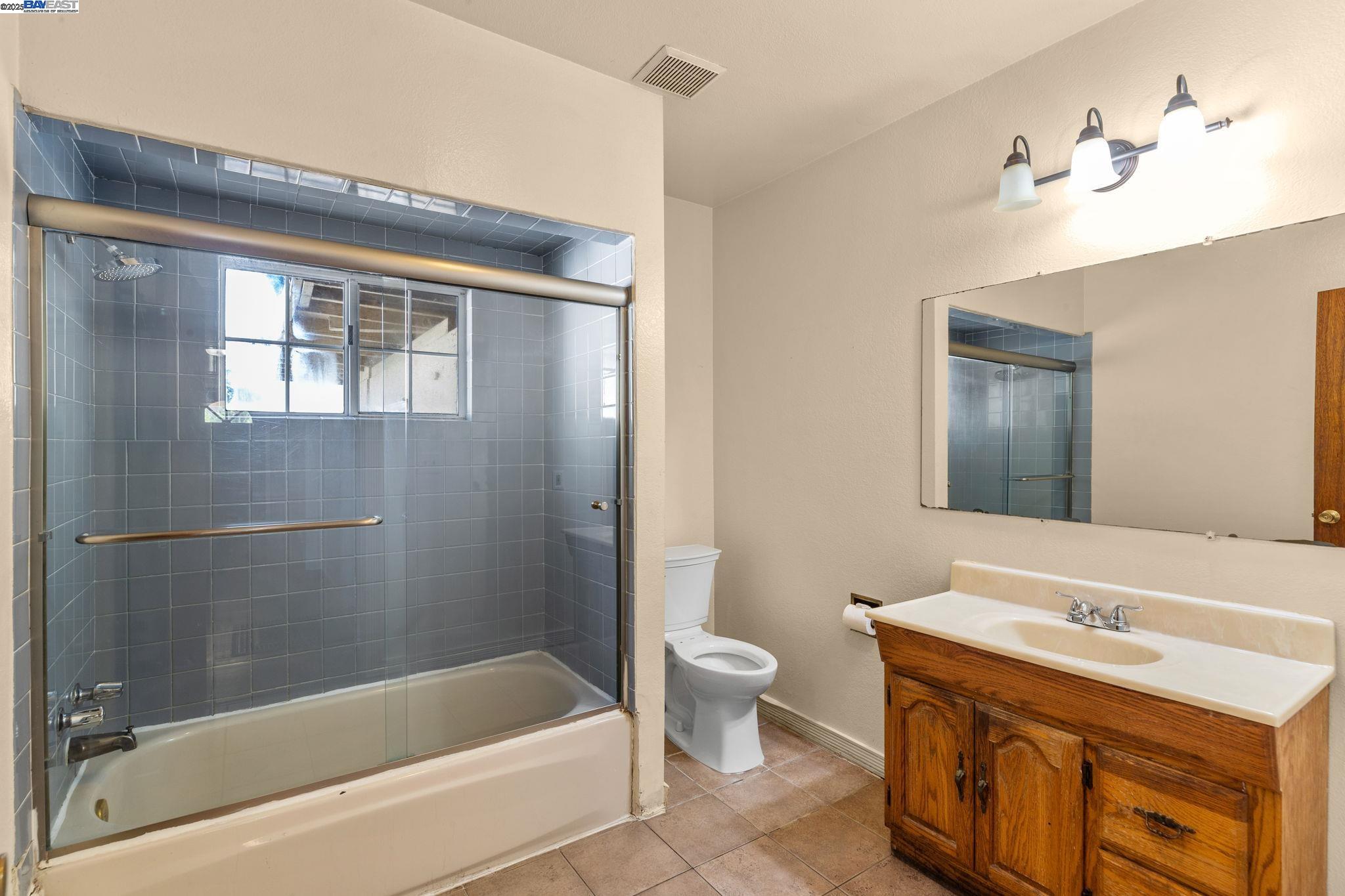 Detail Gallery Image 25 of 42 For 2825 Marlborough Avenue, Redwood City,  CA 94063 - 2 Beds | 1 Baths