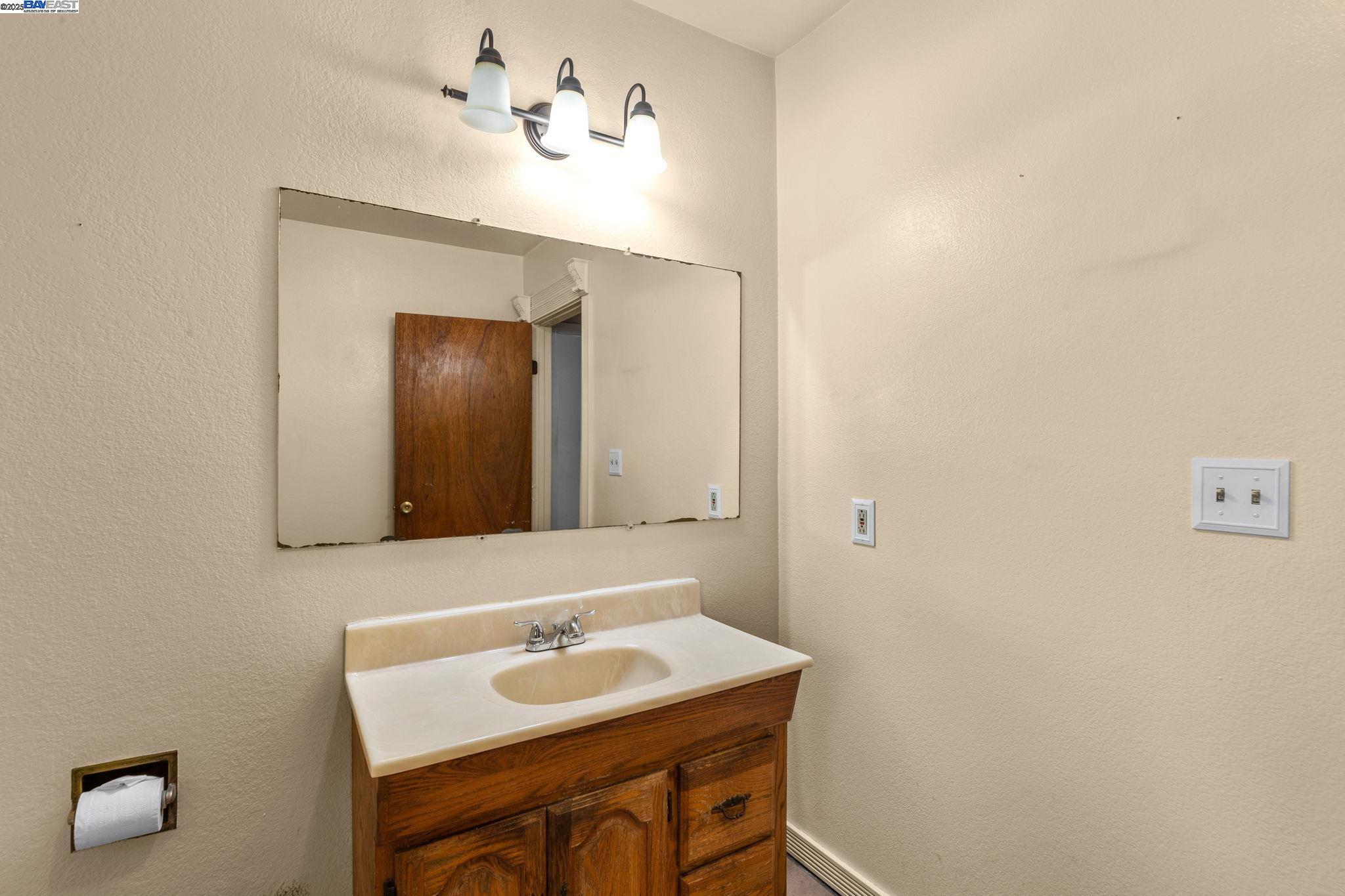 Detail Gallery Image 26 of 42 For 2825 Marlborough Avenue, Redwood City,  CA 94063 - 2 Beds | 1 Baths