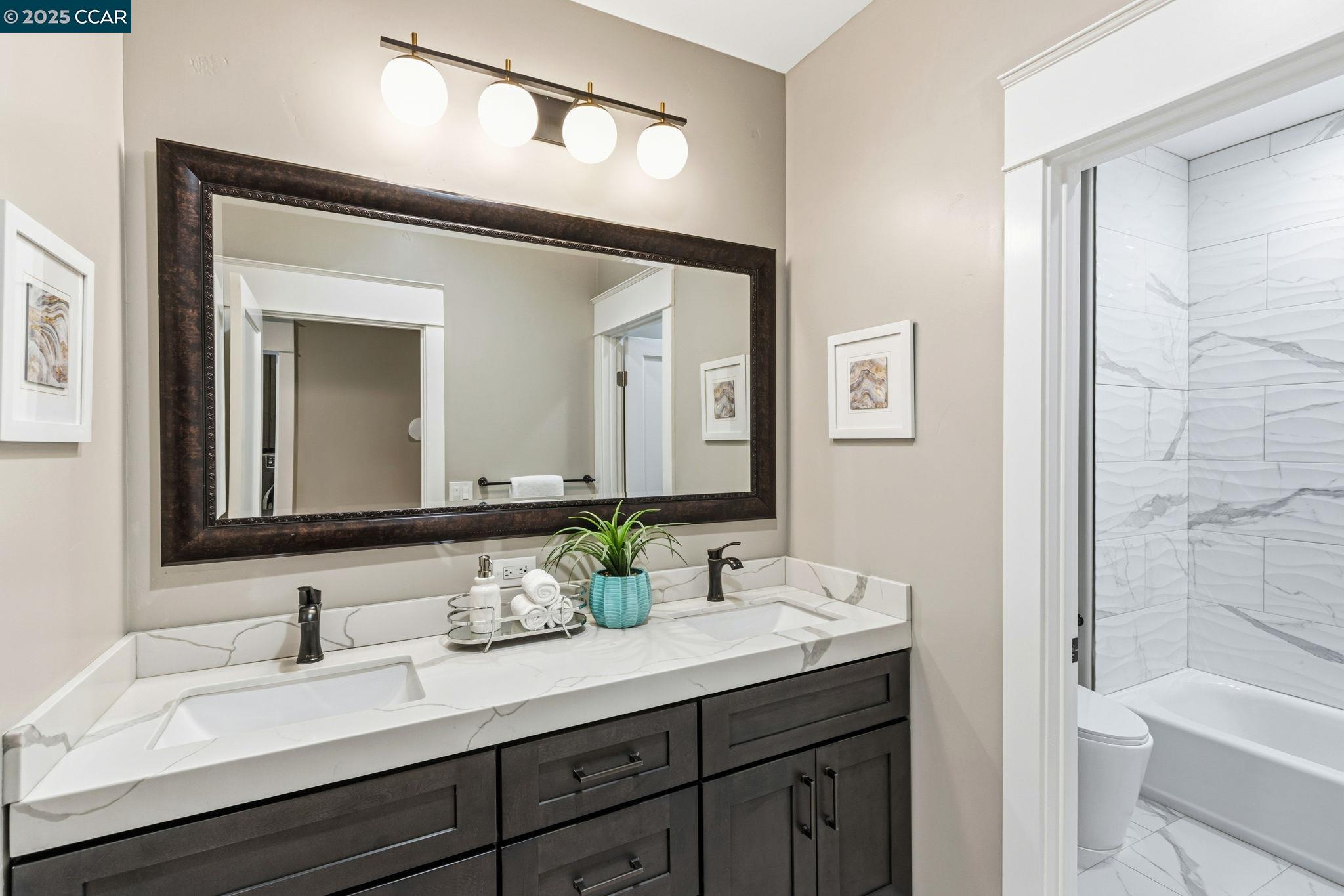 Detail Gallery Image 19 of 56 For 961 Oak View Cir, Lafayette,  CA 94549 - 5 Beds | 4/1 Baths