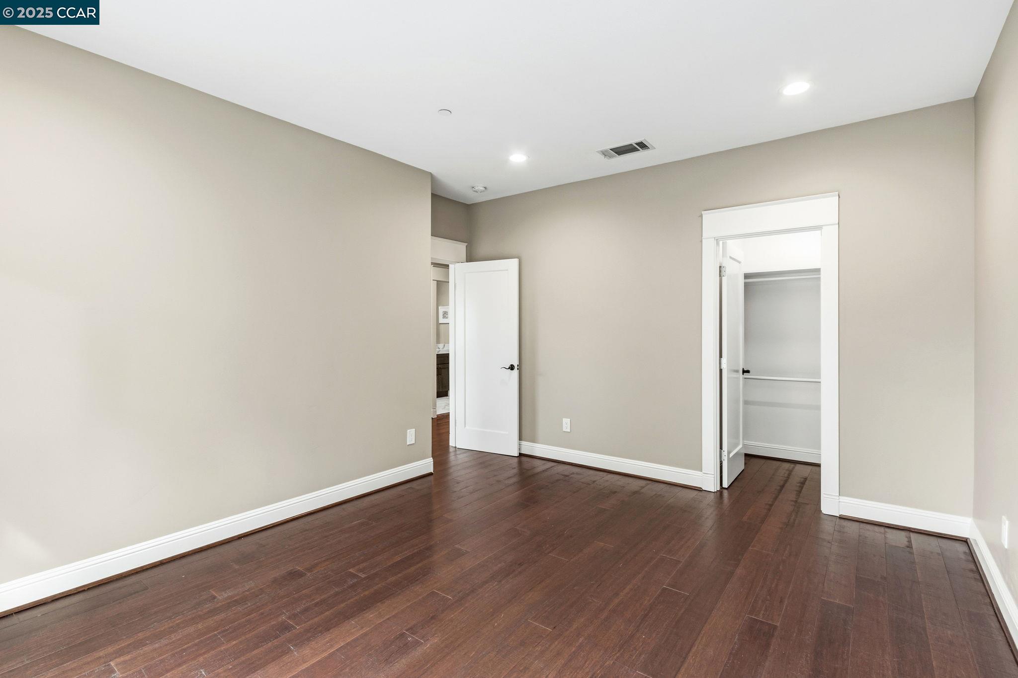 Detail Gallery Image 23 of 56 For 961 Oak View Cir, Lafayette,  CA 94549 - 5 Beds | 4/1 Baths