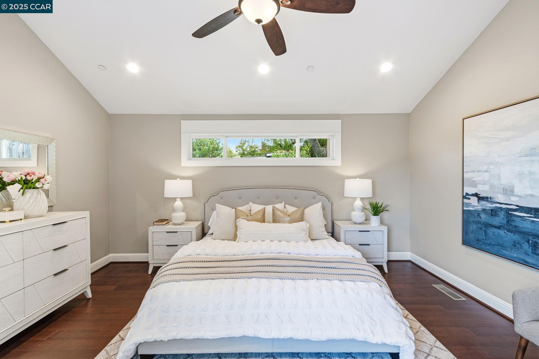 Detail Gallery Image 25 of 56 For 961 Oak View Cir, Lafayette,  CA 94549 - 5 Beds | 4/1 Baths