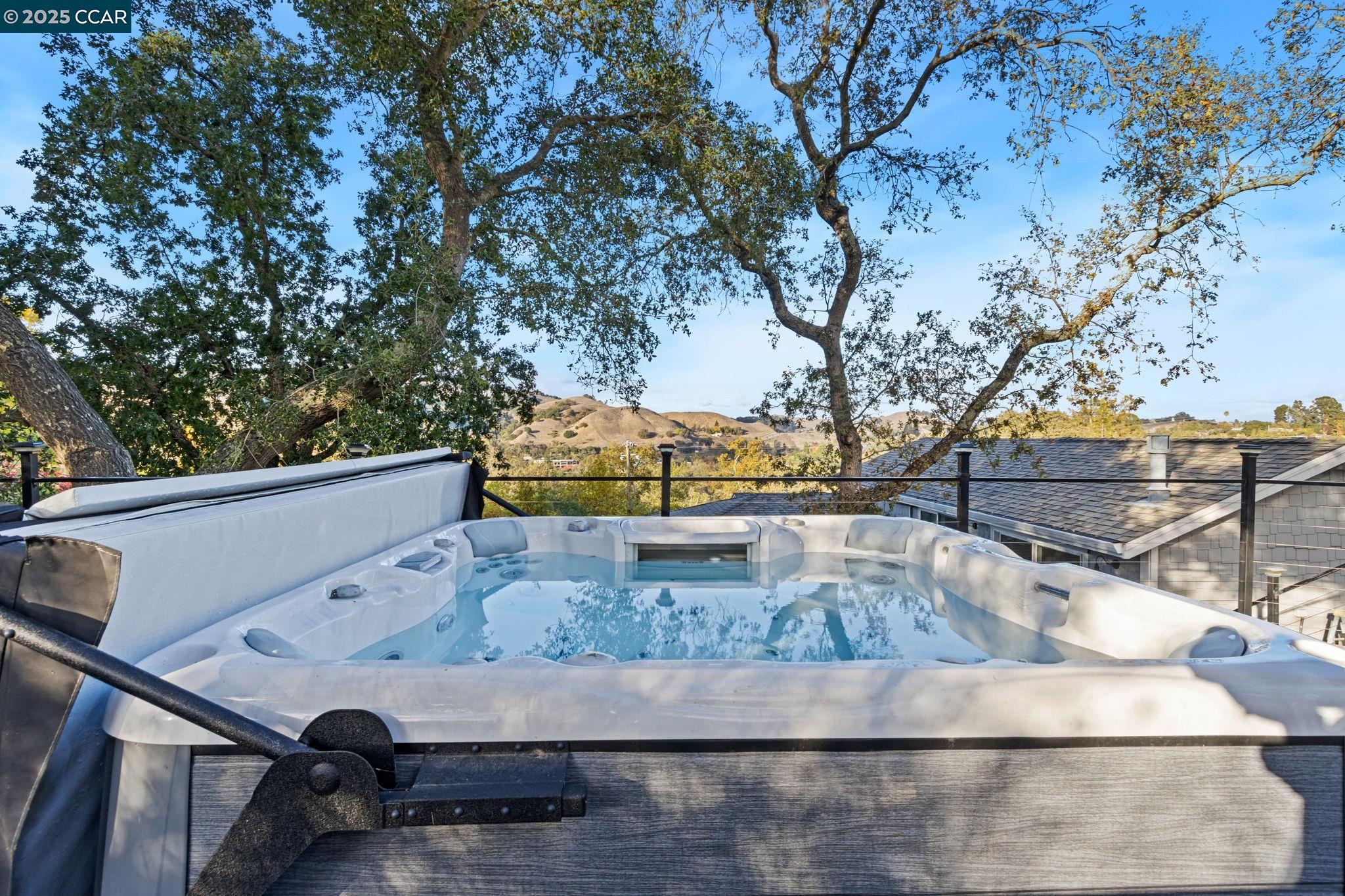 Detail Gallery Image 41 of 56 For 961 Oak View Cir, Lafayette,  CA 94549 - 5 Beds | 4/1 Baths