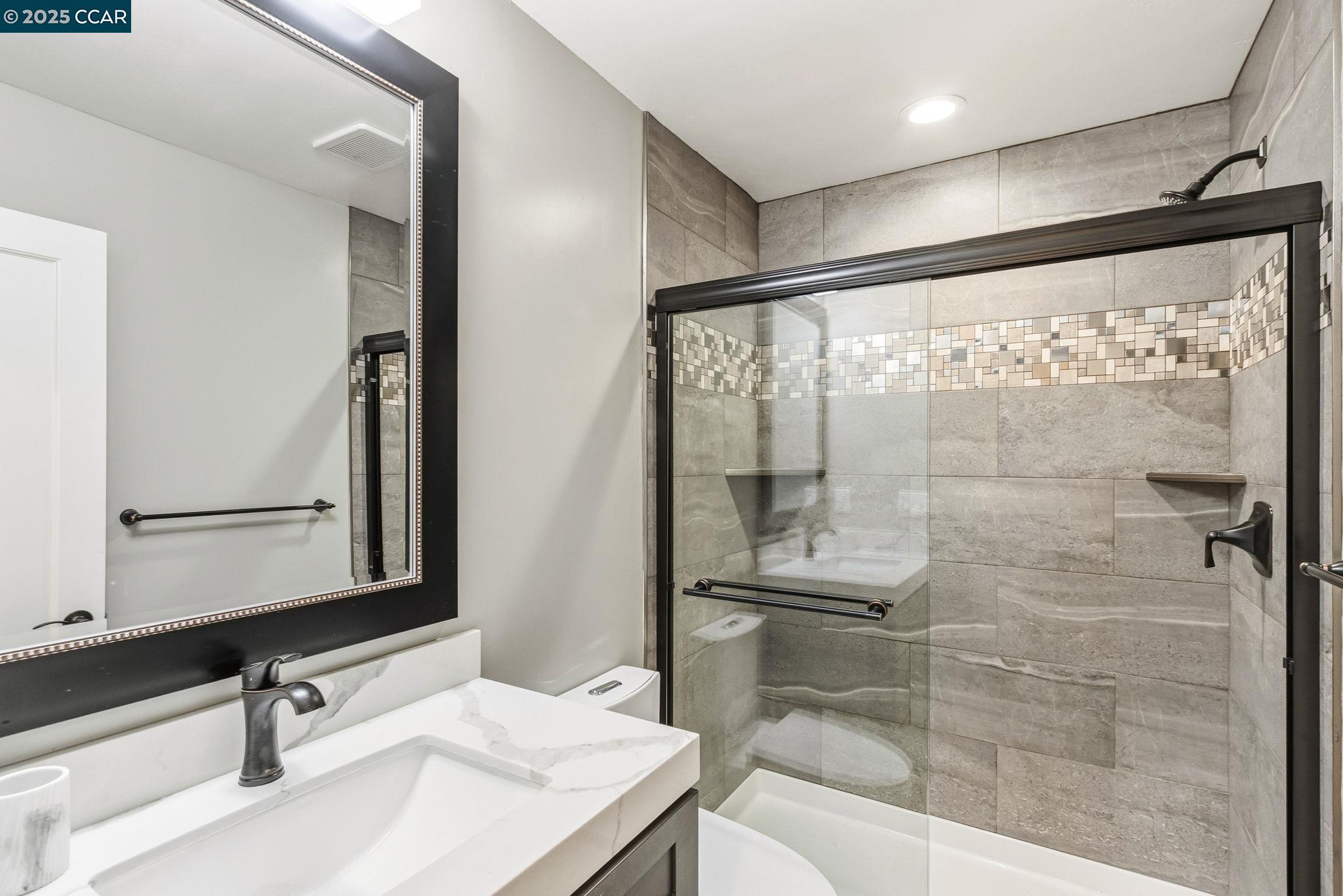 Detail Gallery Image 44 of 56 For 961 Oak View Cir, Lafayette,  CA 94549 - 5 Beds | 4/1 Baths