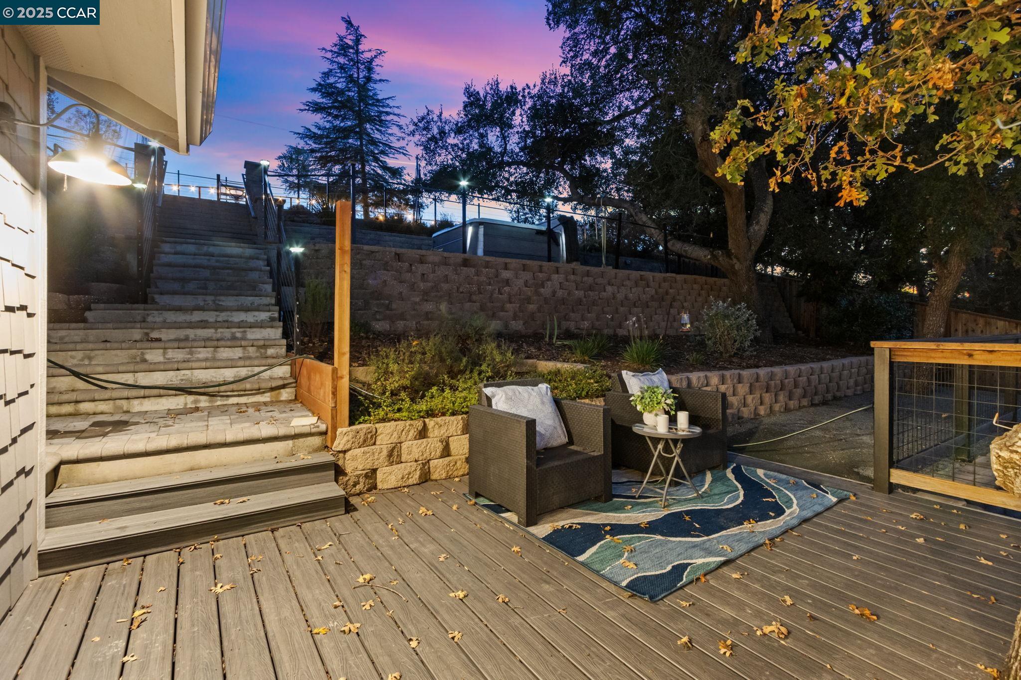 Detail Gallery Image 48 of 56 For 961 Oak View Cir, Lafayette,  CA 94549 - 5 Beds | 4/1 Baths