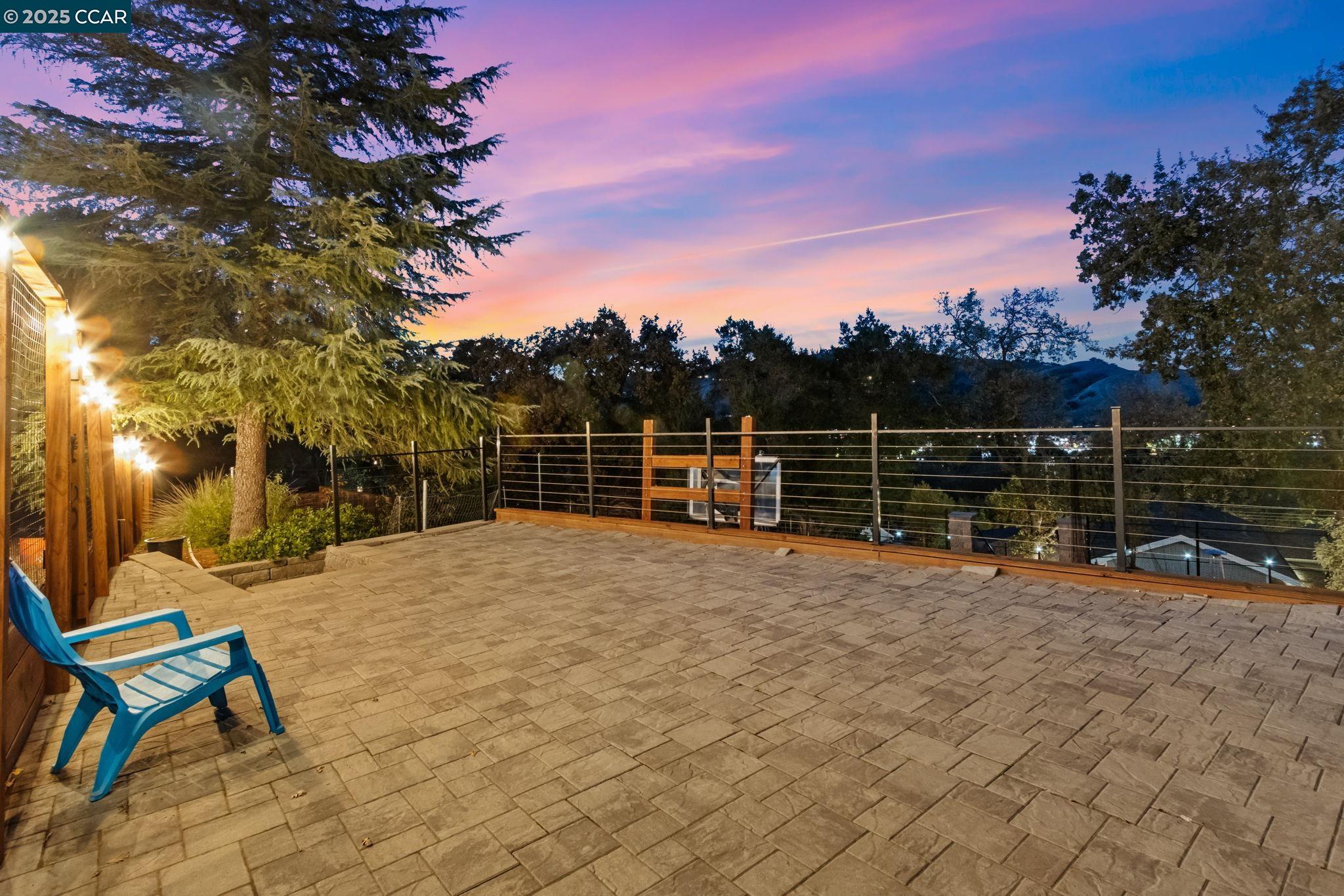 Detail Gallery Image 52 of 56 For 961 Oak View Cir, Lafayette,  CA 94549 - 5 Beds | 4/1 Baths