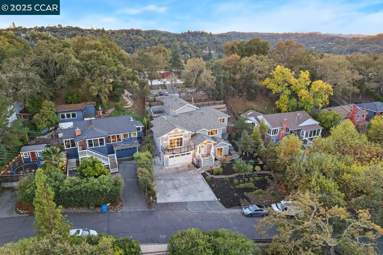 Detail Gallery Image 55 of 56 For 961 Oak View Cir, Lafayette,  CA 94549 - 5 Beds | 4/1 Baths