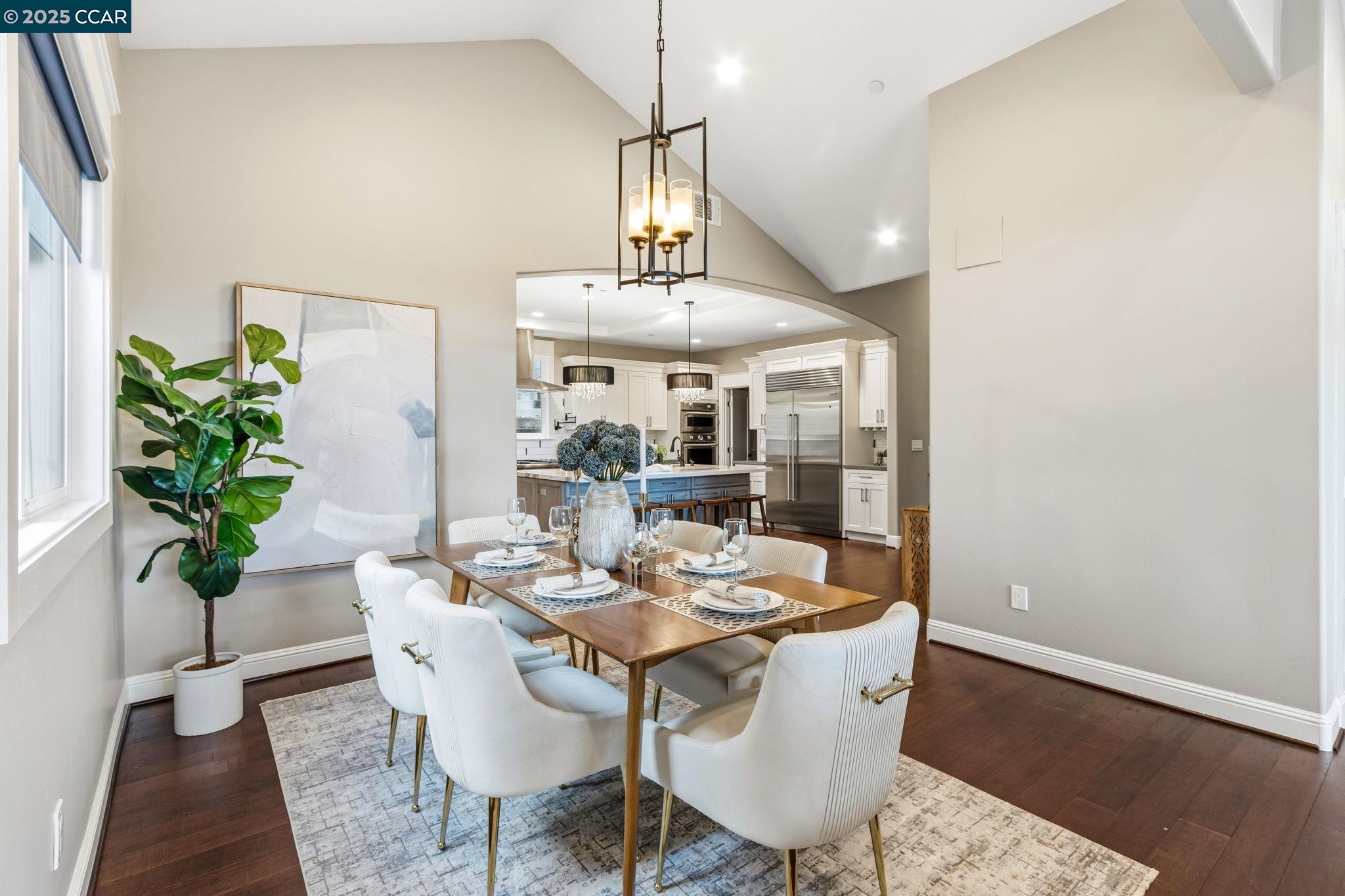 Detail Gallery Image 8 of 56 For 961 Oak View Cir, Lafayette,  CA 94549 - 5 Beds | 4/1 Baths