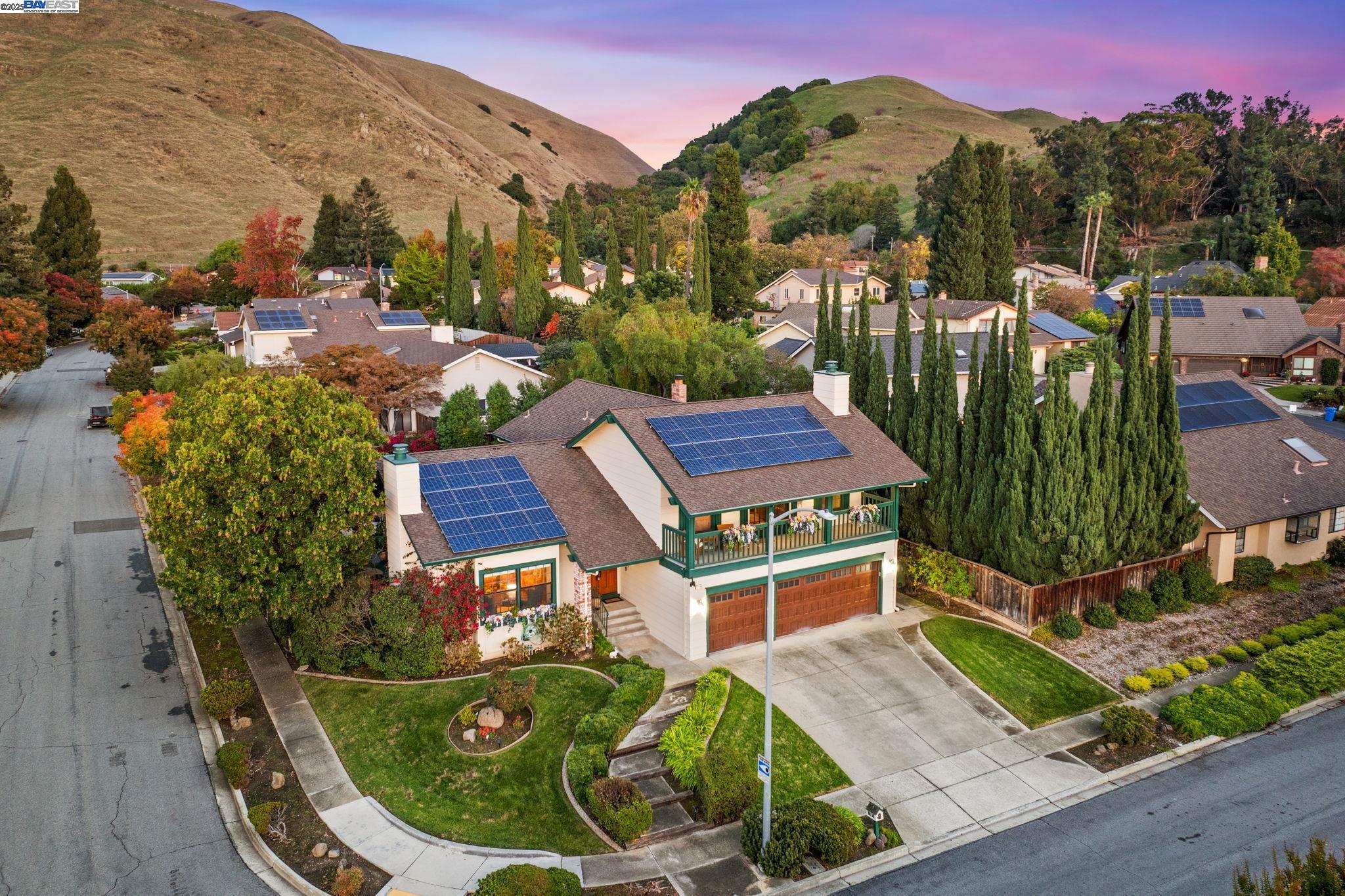 Detail Gallery Image 4 of 49 For 38890 Altura St, Fremont,  CA 94536 - 4 Beds | 3 Baths