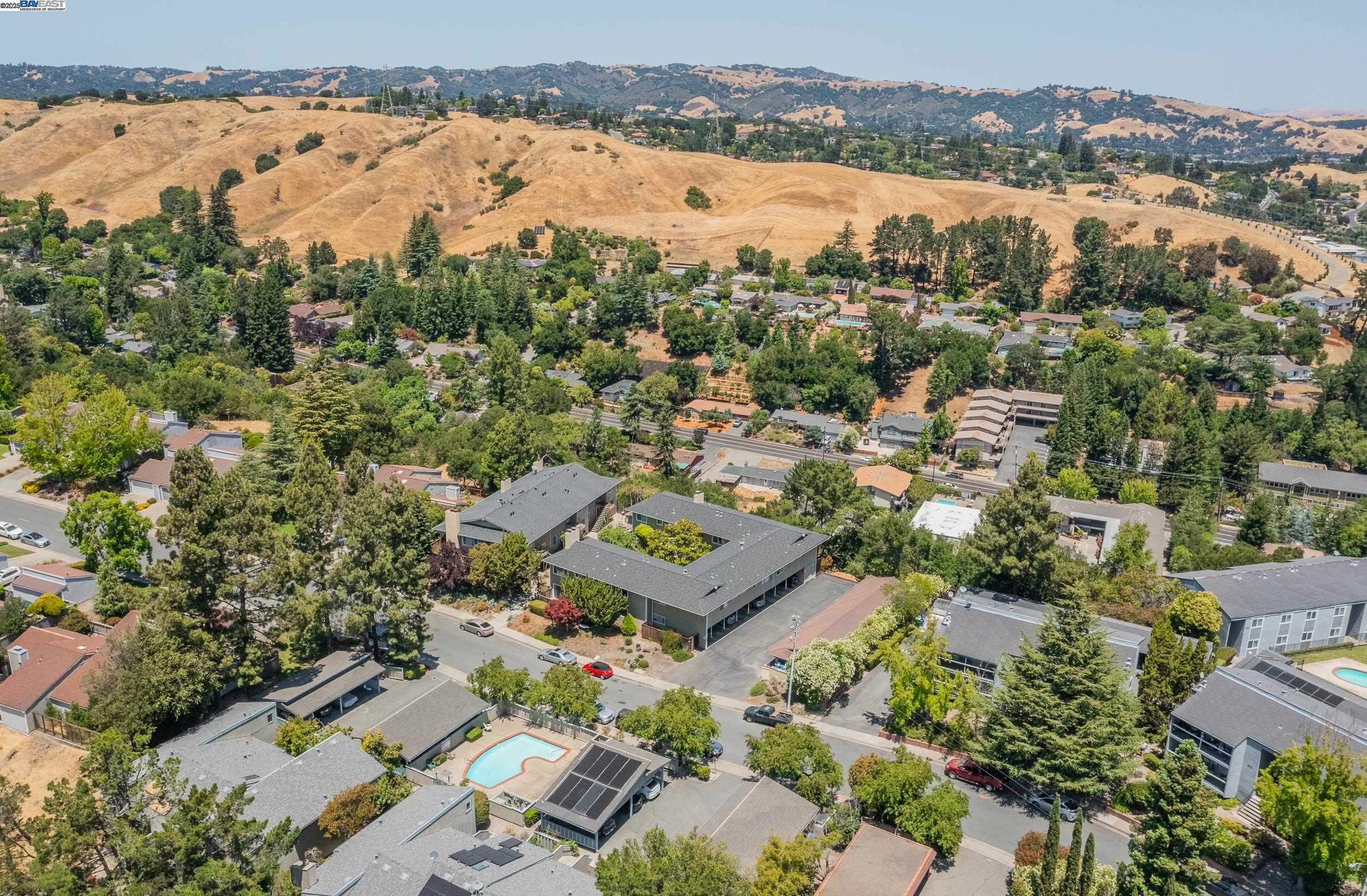 Detail Gallery Image 22 of 25 For 1965 Ascot Dr #6,  Moraga,  CA 94556 - 3 Beds | 2 Baths