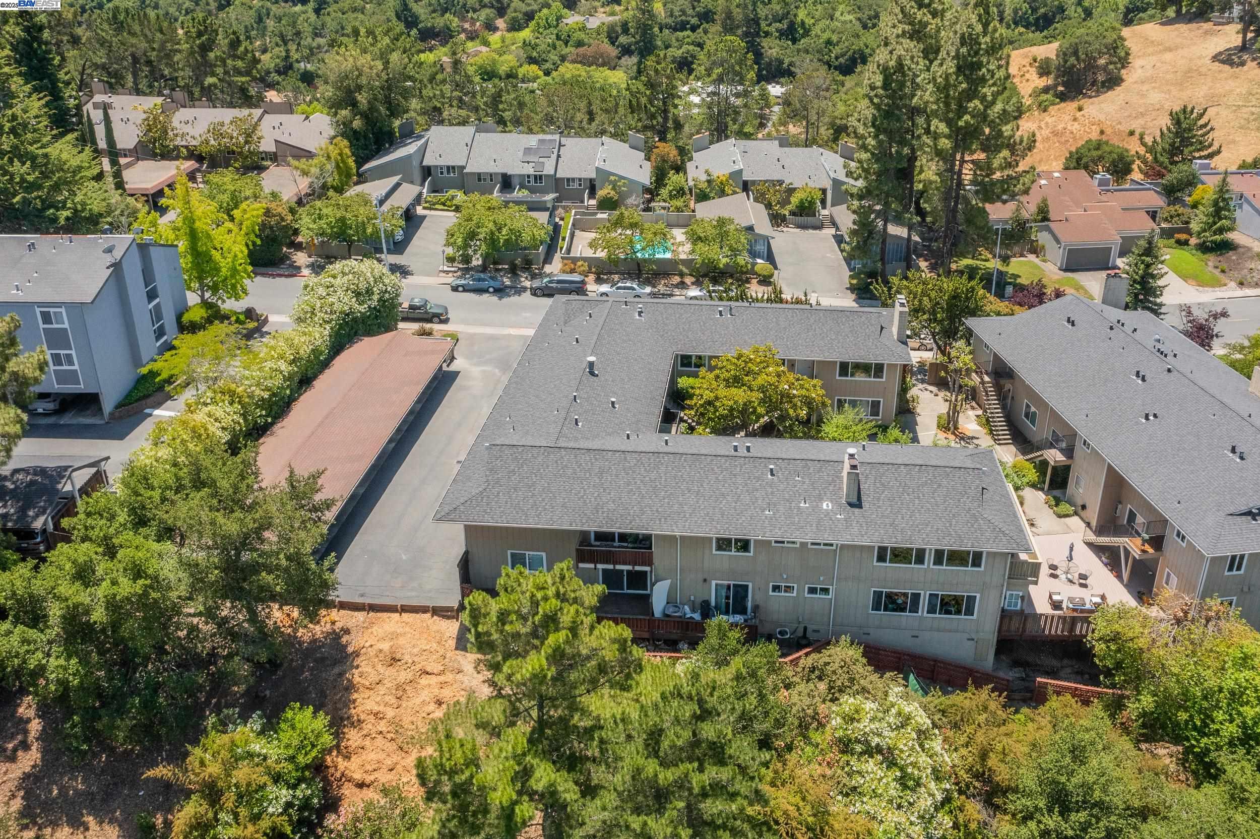 Detail Gallery Image 24 of 25 For 1965 Ascot Dr #6,  Moraga,  CA 94556 - 3 Beds | 2 Baths