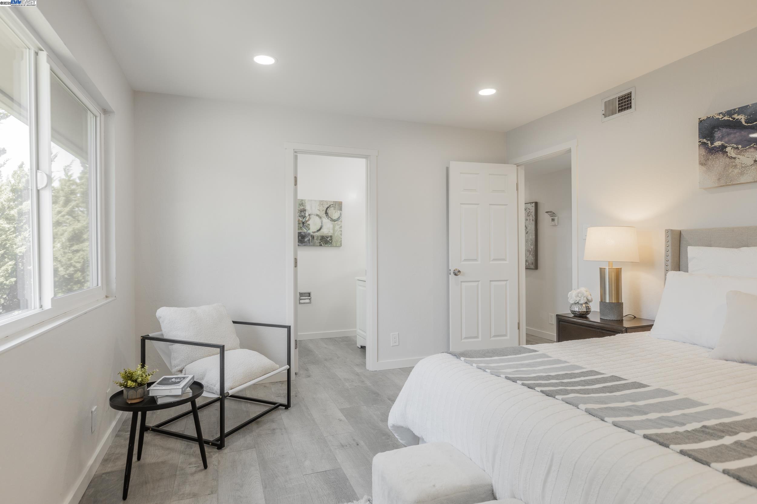 Detail Gallery Image 9 of 25 For 1965 Ascot Dr #6,  Moraga,  CA 94556 - 3 Beds | 2 Baths