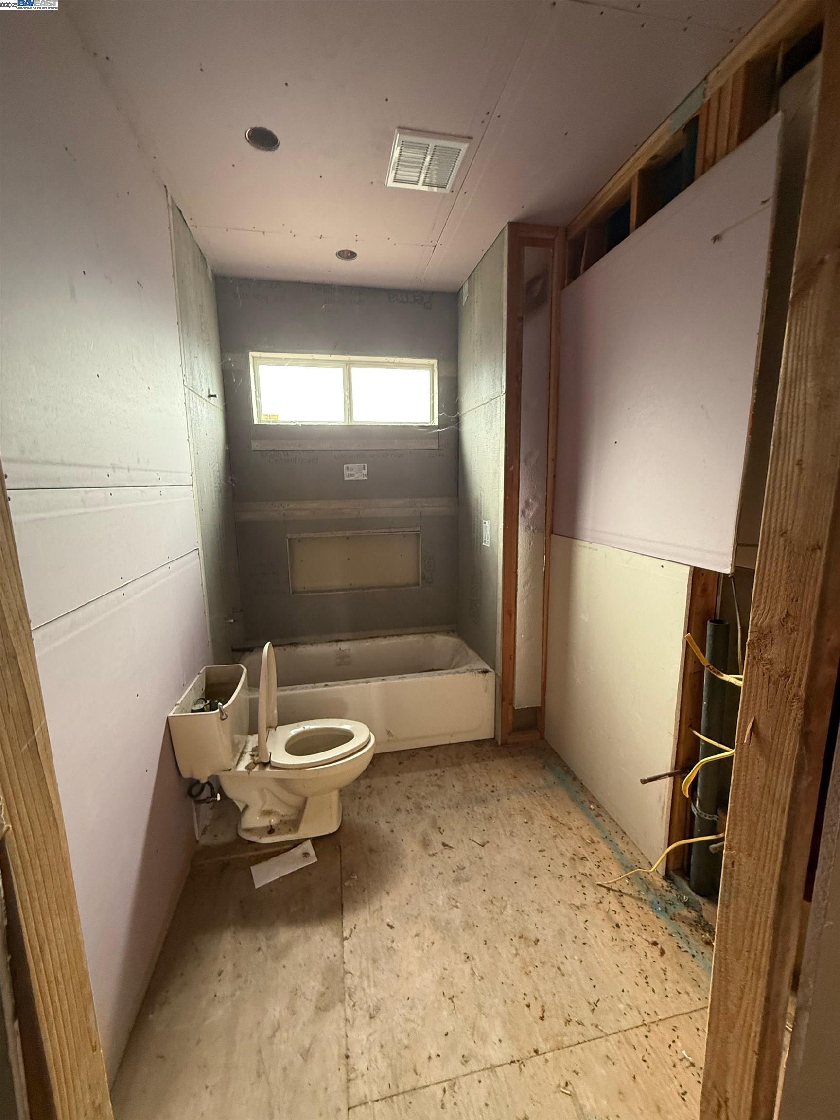 Detail Gallery Image 8 of 15 For 37519 Fremont Blvd, Fremont,  CA 94536 - 2 Beds | 1 Baths