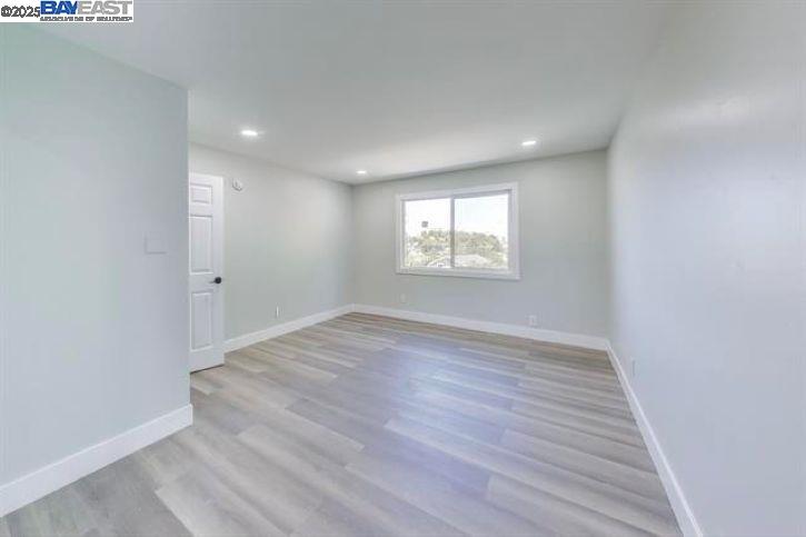 Detail Gallery Image 19 of 24 For 2131 Pomona Ave, Martinez,  CA 94553 - 3 Beds | 2 Baths