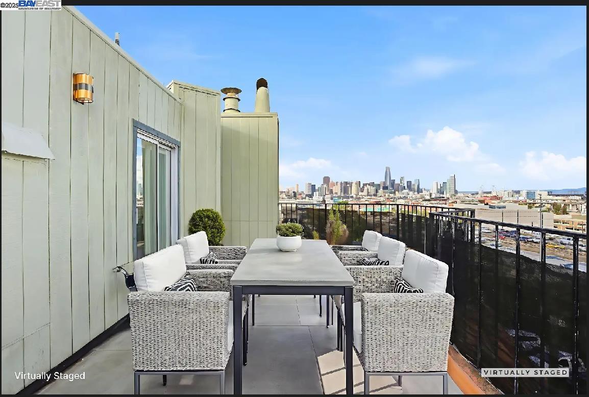 Detail Gallery Image 2 of 46 For 450 San Bruno Ave #2,  San Francisco,  CA 94110 - 3 Beds | 3 Baths