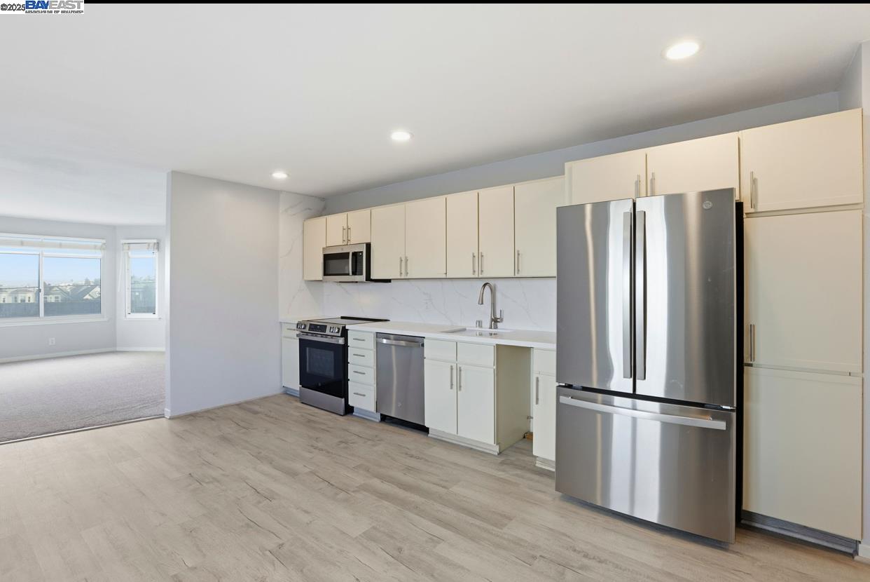 Detail Gallery Image 18 of 57 For 450 San Bruno Ave #2,  San Francisco,  CA 94110 - 3 Beds | 3 Baths