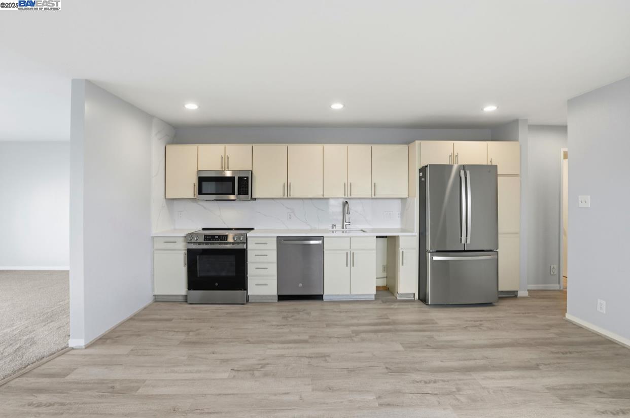 Detail Gallery Image 19 of 57 For 450 San Bruno Ave #2,  San Francisco,  CA 94110 - 3 Beds | 3 Baths