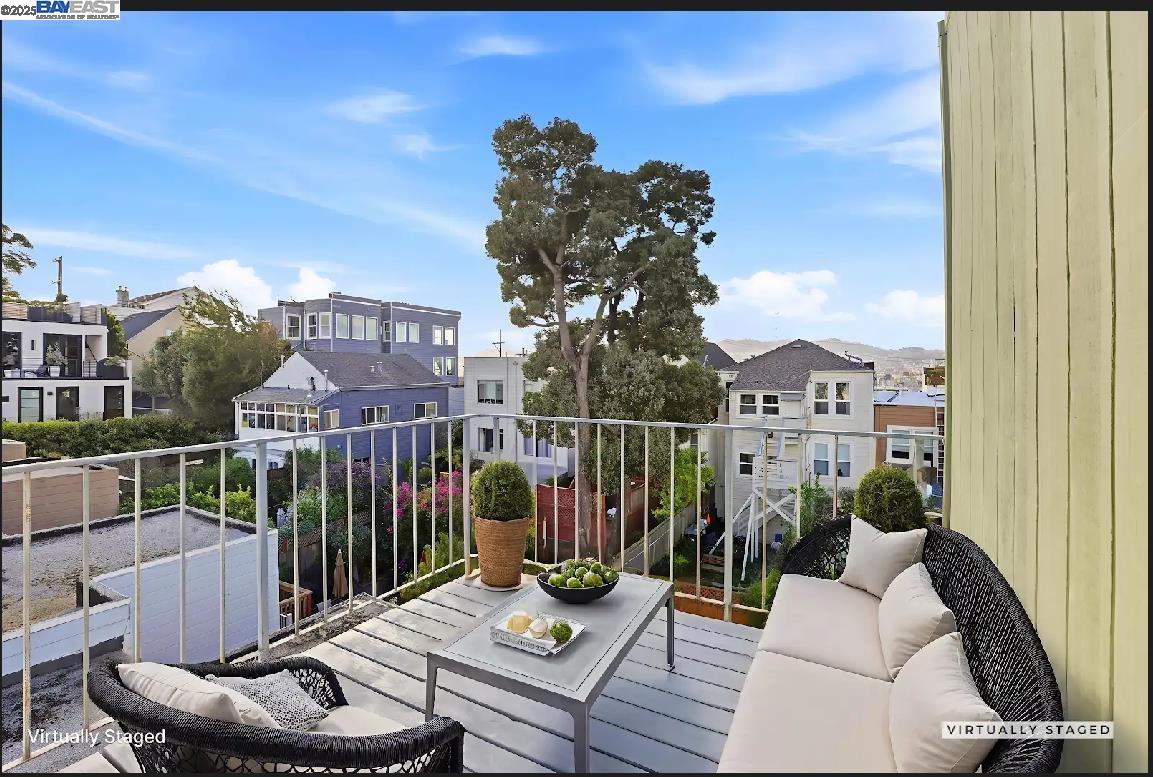 Detail Gallery Image 9 of 46 For 450 San Bruno Ave #2,  San Francisco,  CA 94110 - 3 Beds | 3 Baths