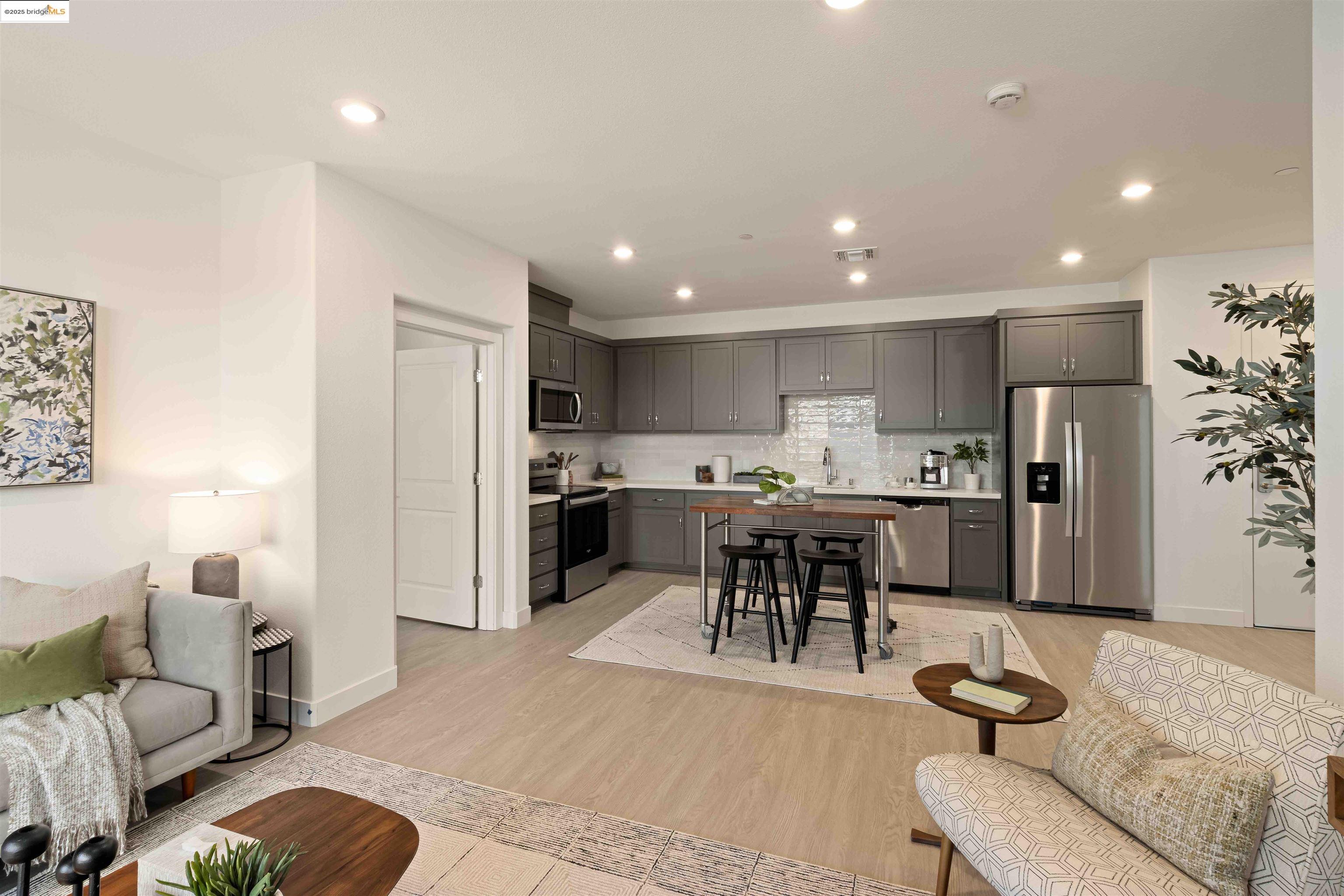 Detail Gallery Image 9 of 11 For 500 Somi Ct #314,  Hayward,  CA 94544 - 2 Beds | 2 Baths