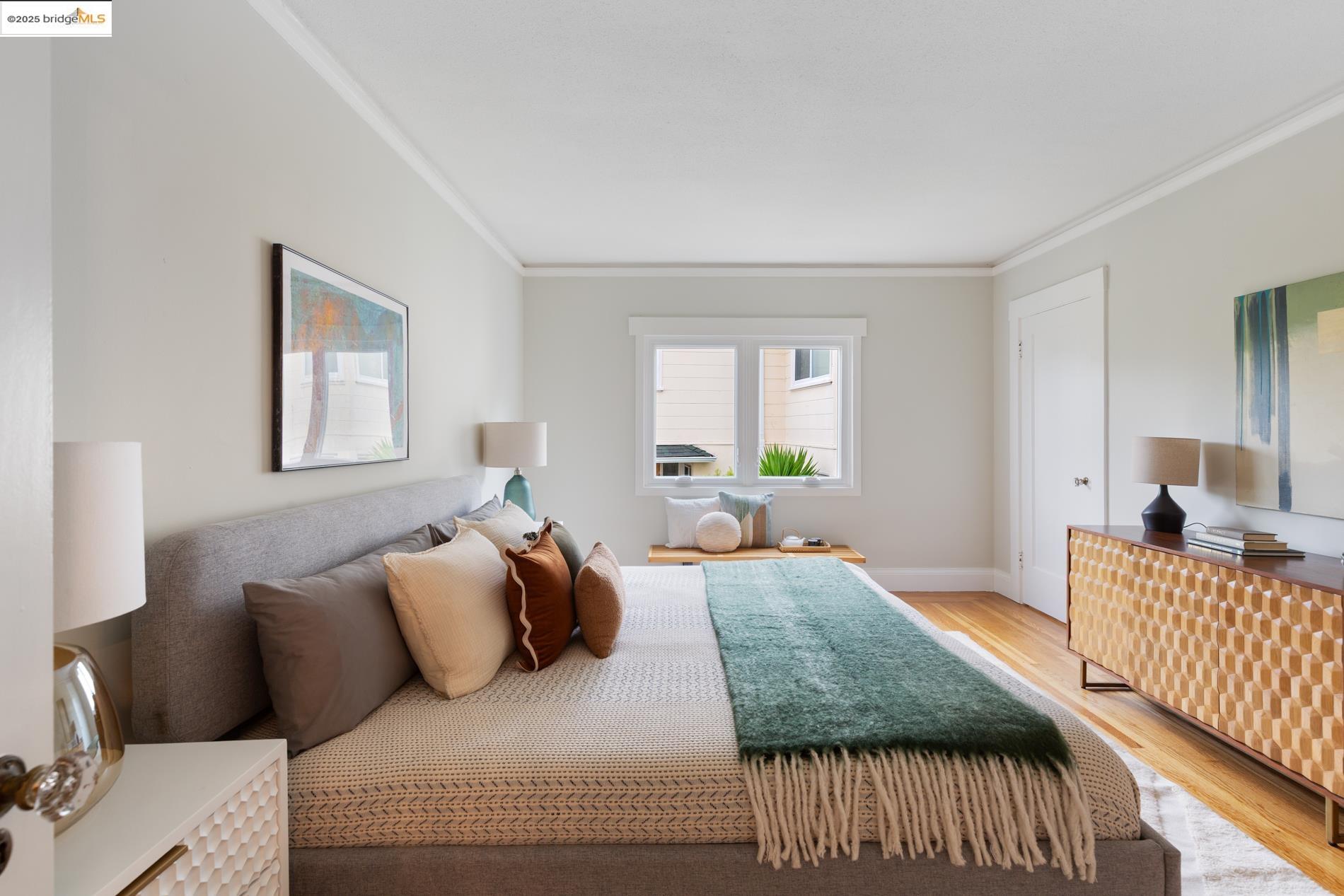 Detail Gallery Image 14 of 60 For 589 San Luis Rd., Berkeley,  CA 94707-1723 - 4 Beds | 2 Baths