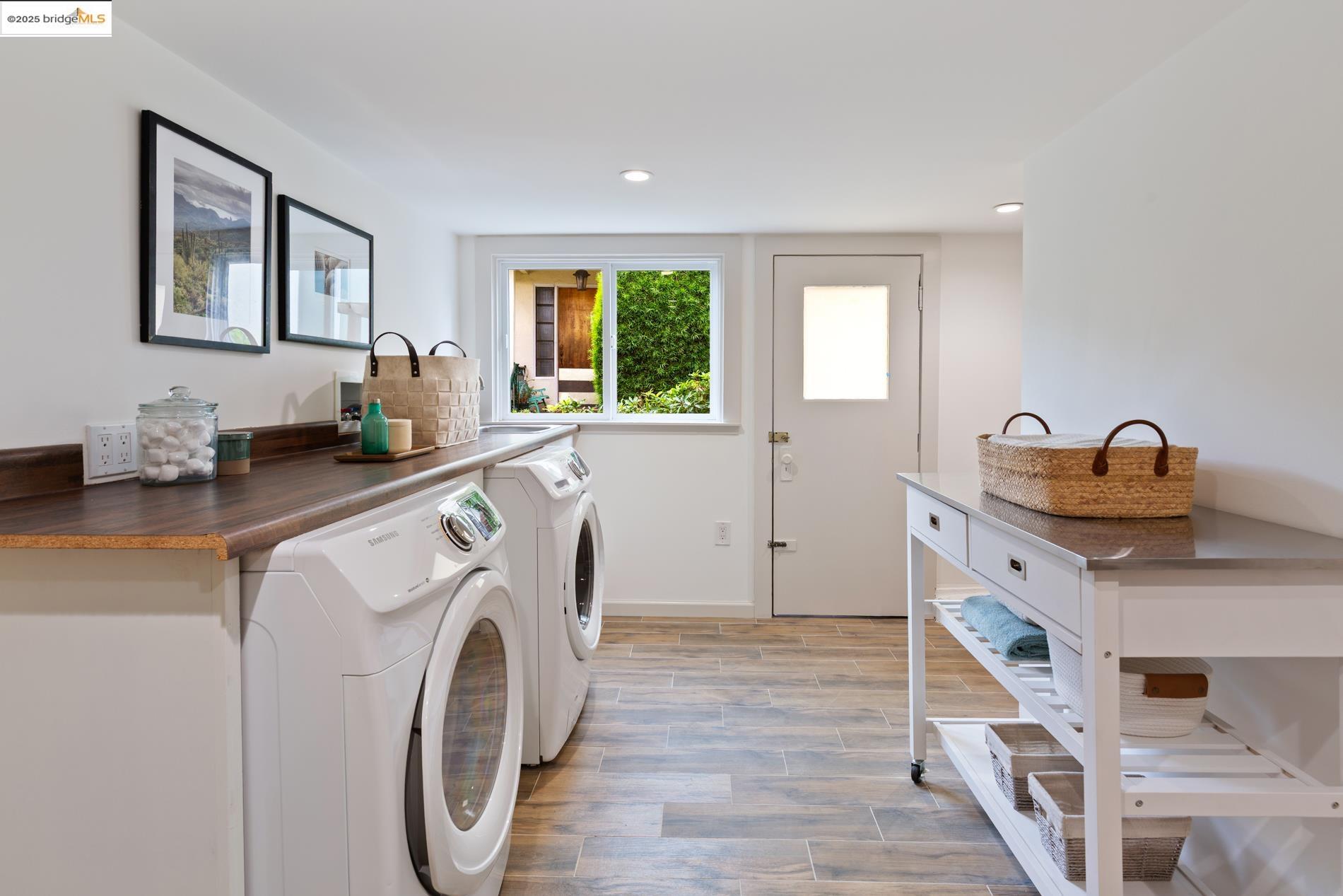 Detail Gallery Image 23 of 60 For 589 San Luis Rd., Berkeley,  CA 94707-1723 - 4 Beds | 2 Baths